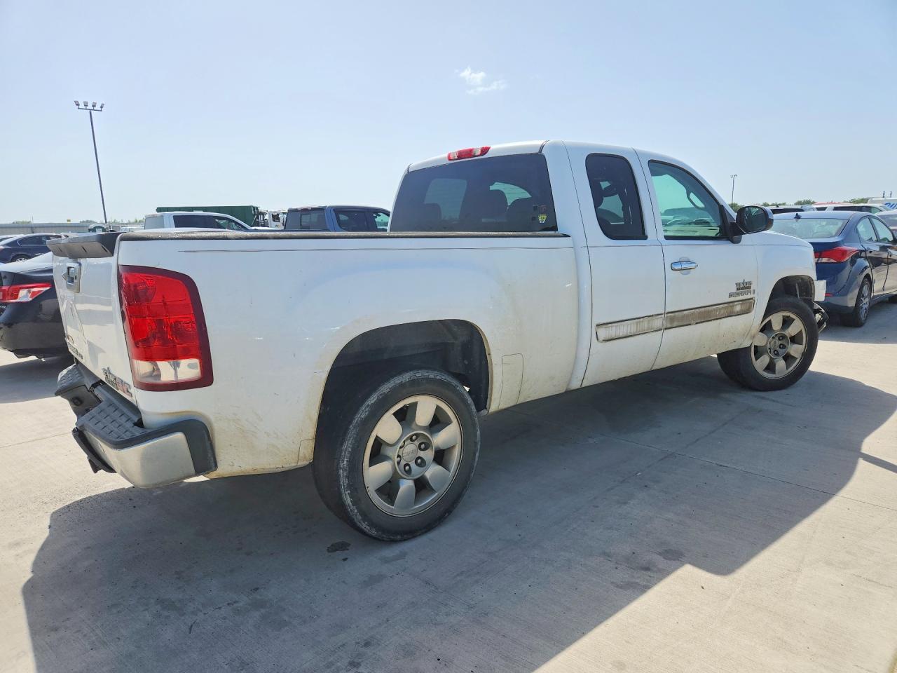 2009 Gmc Sierra C1500 Sle White vin: 1GTEC29019Z185857