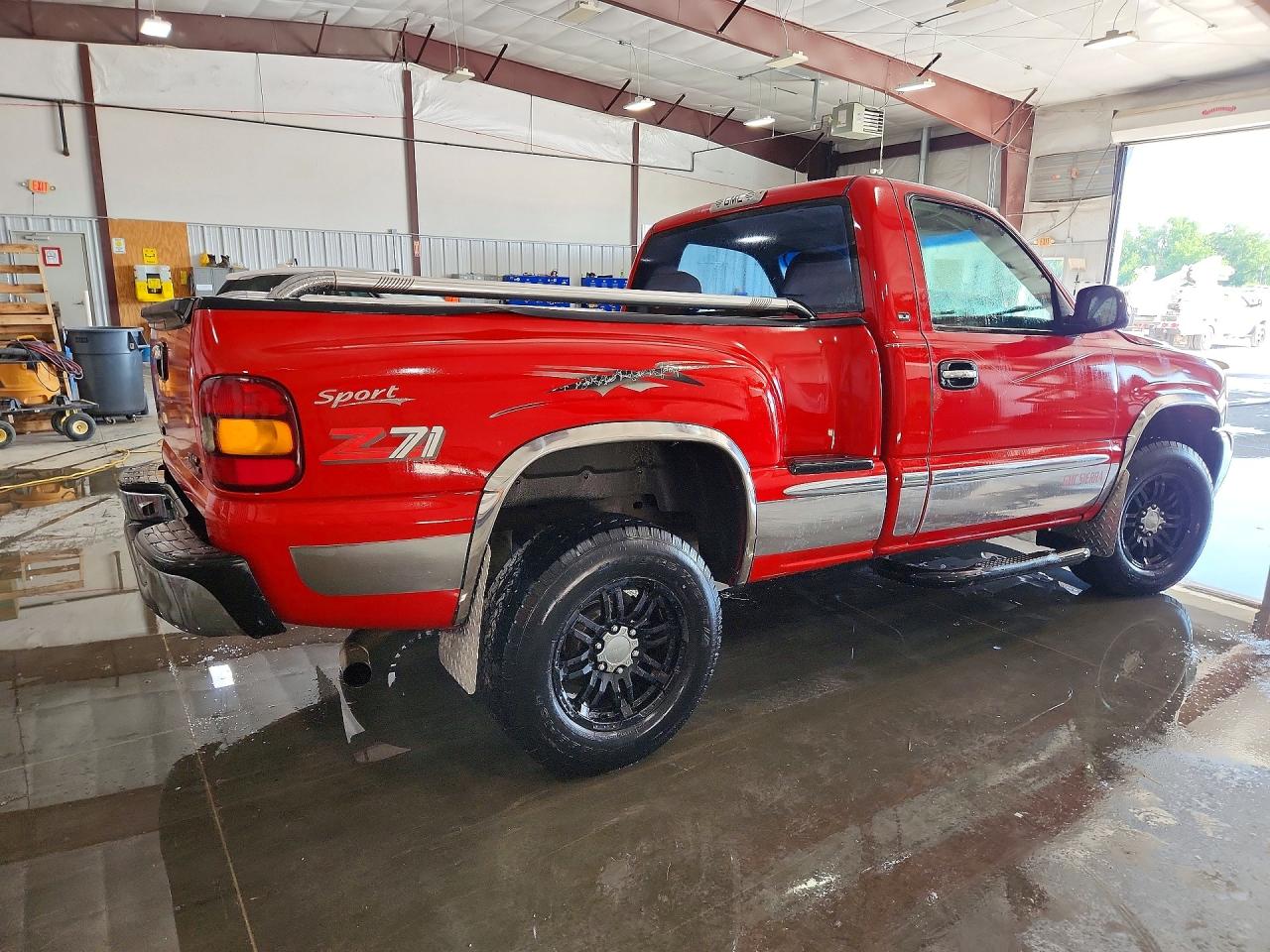 2000 Gmc New Sierra K1500 Красный vin: 1GTEK14T3YZ123017
