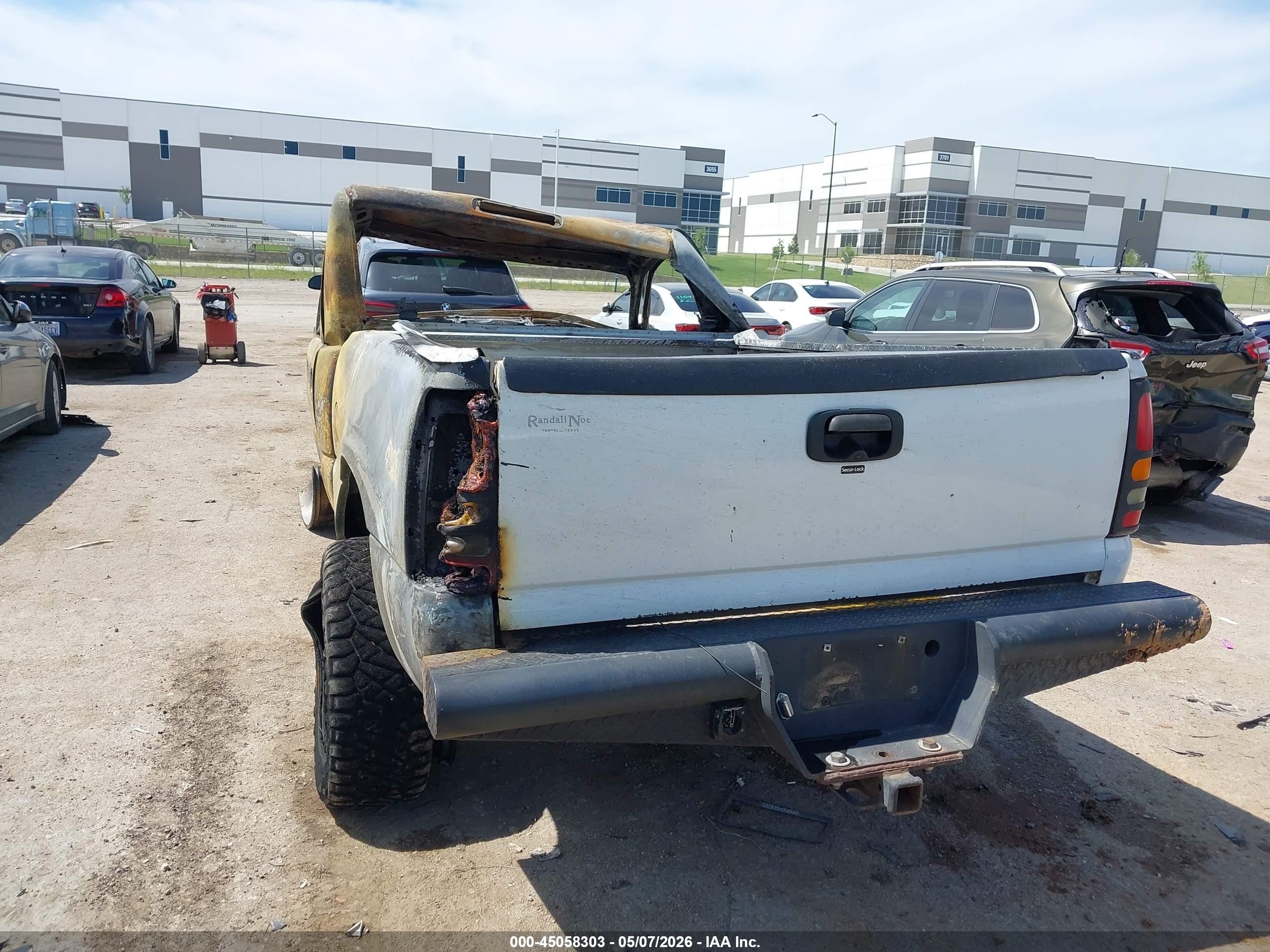 2003 Gmc Sierra 1500   White vin: 1GTEK14X03Z230277