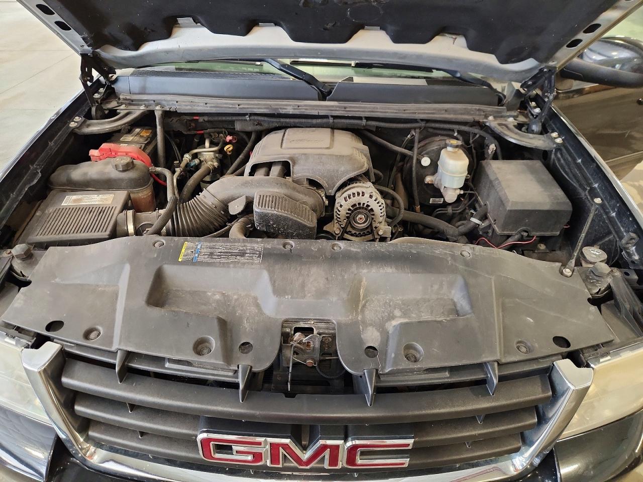 2008 Gmc Sierra K1500 Black vin: 1GTEK19068Z210876