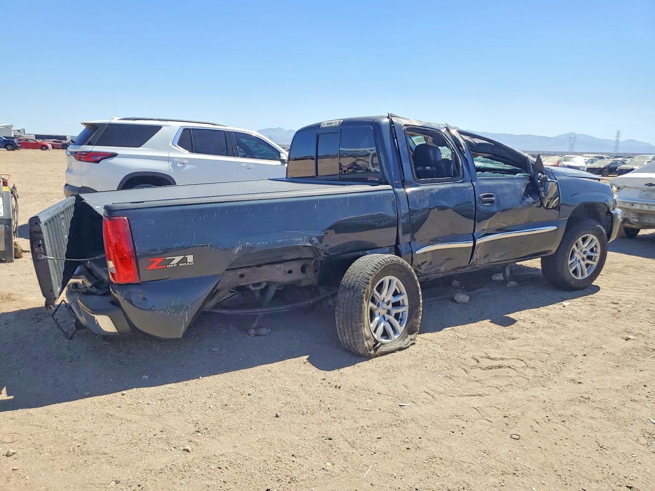 2005 Gmc New Sierra K1500 Black vin: 1GTEK19B05E216337