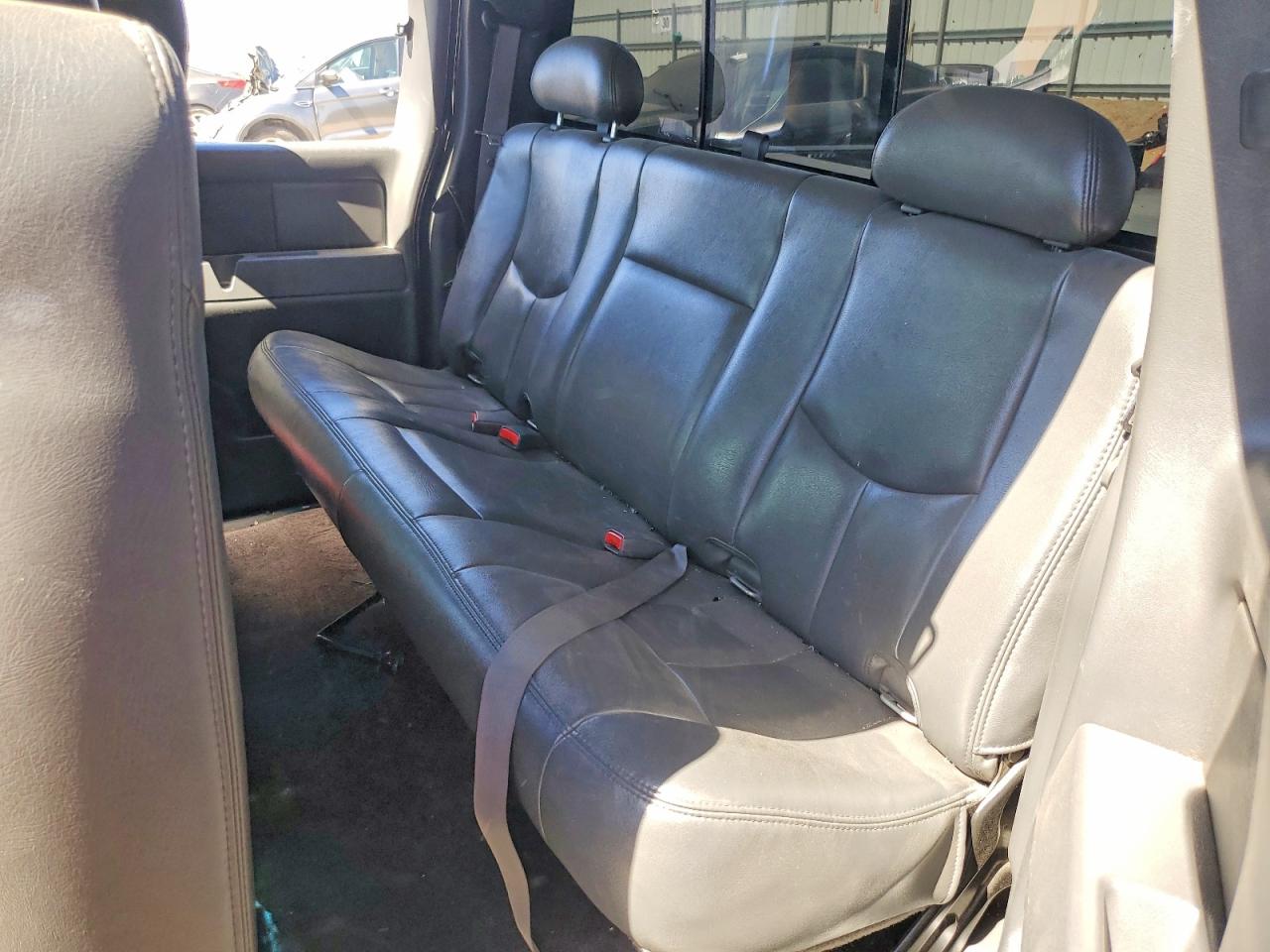 2005 Gmc New Sierra K1500 Black vin: 1GTEK19B05E216337