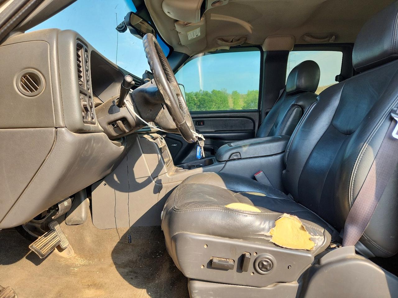 2005 Gmc New Sierra K1500 Silver vin: 1GTEK19B75E340332