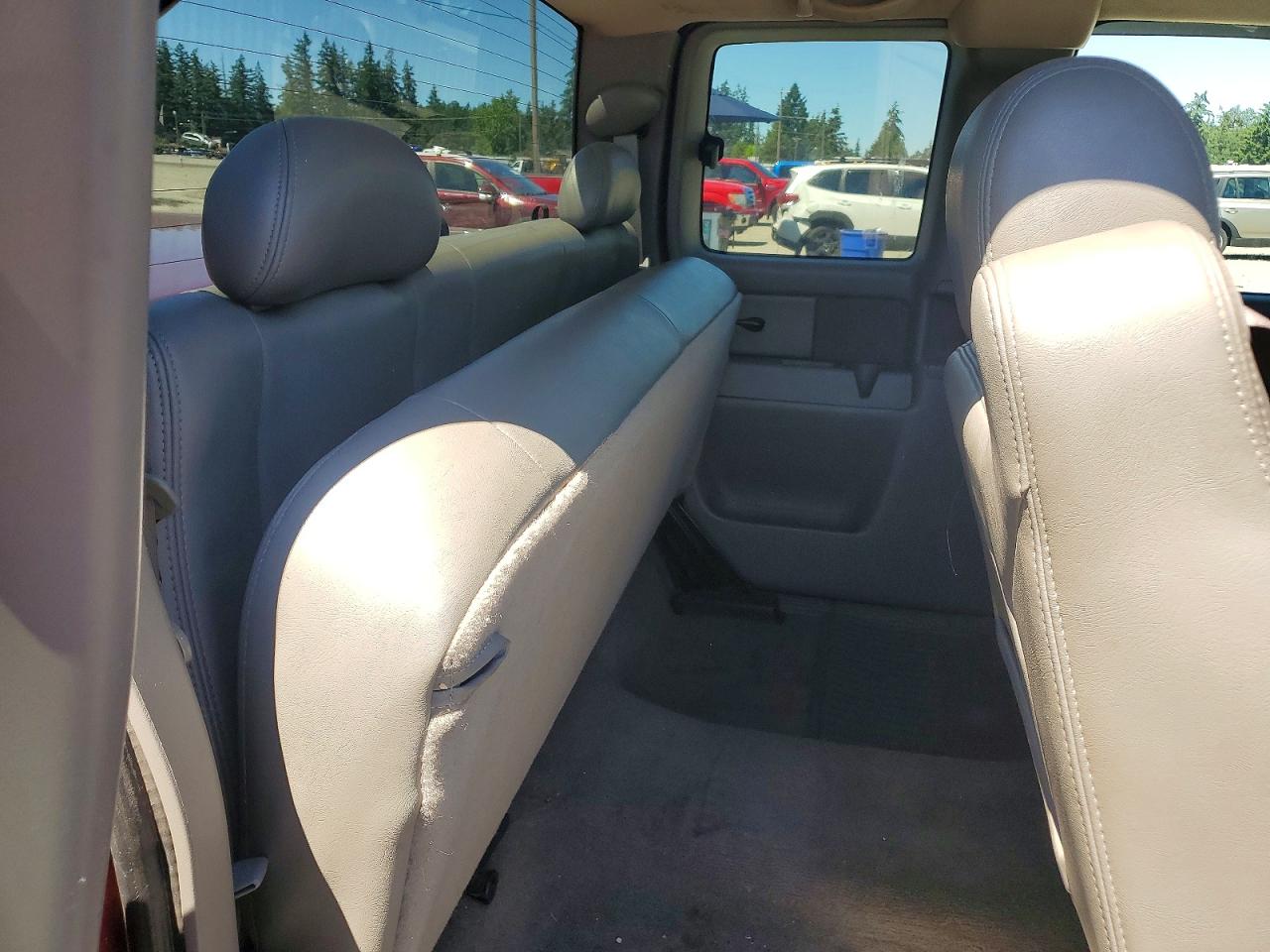 2005 Gmc New Sierra K1500 Burgundy vin: 1GTEK19B95Z270633