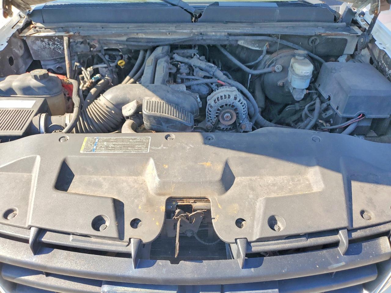 2008 Gmc Sierra K1500 White vin: 1GTEK19J38Z165095