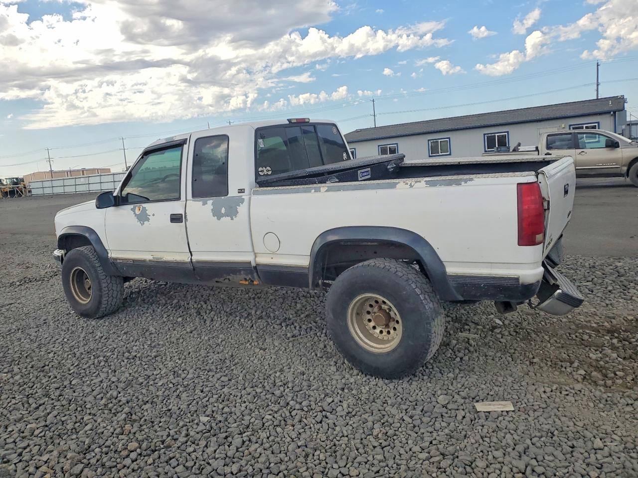 1995 Gmc Sierra K1500 White vin: 1GTEK19K3SE547604