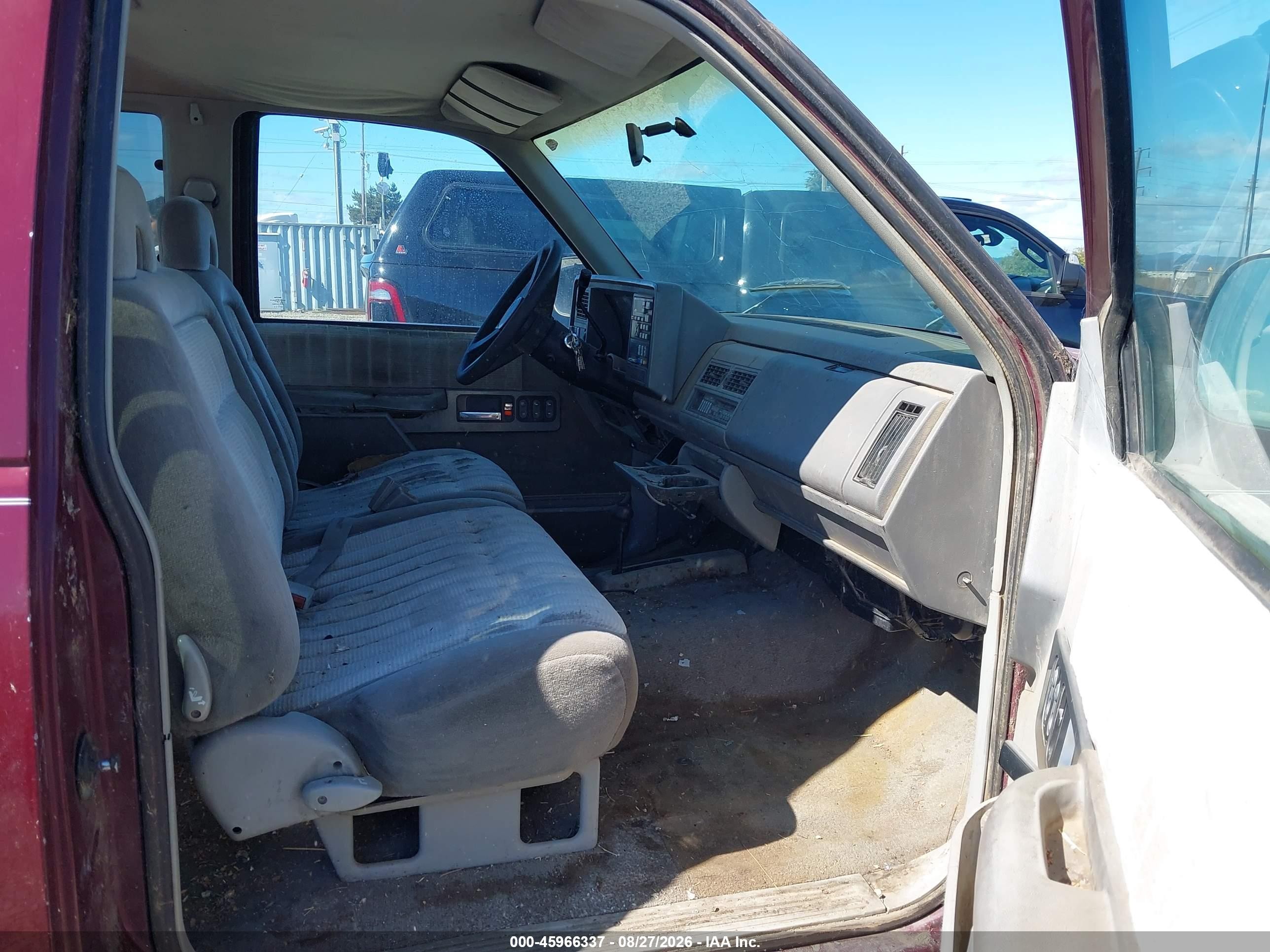 1994 Gmc Sierra K1500 Red vin: 1GTEK19K8RE559189