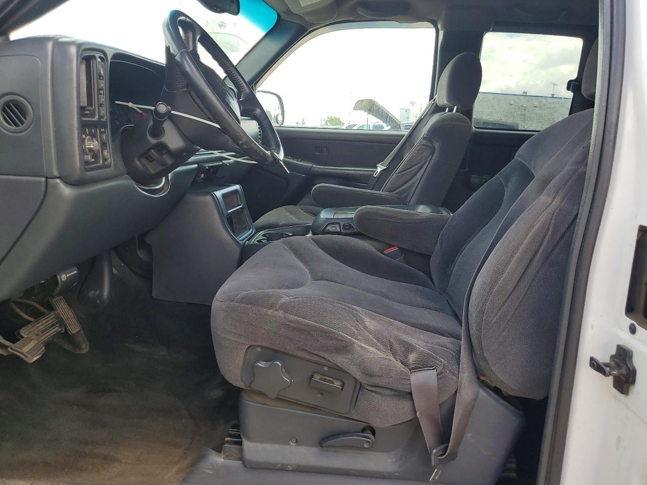 2002 Gmc New Sierra K1500 Белый vin: 1GTEK19T22E244791