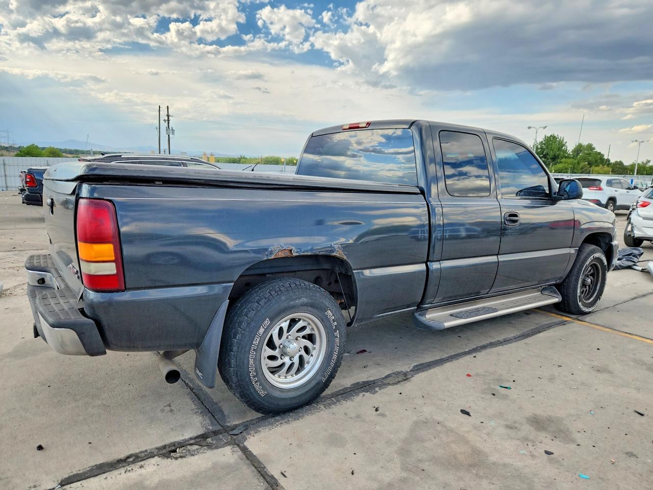 2003 Gmc New Sierra K1500 Charcoal vin: 1GTEK19T33E149433