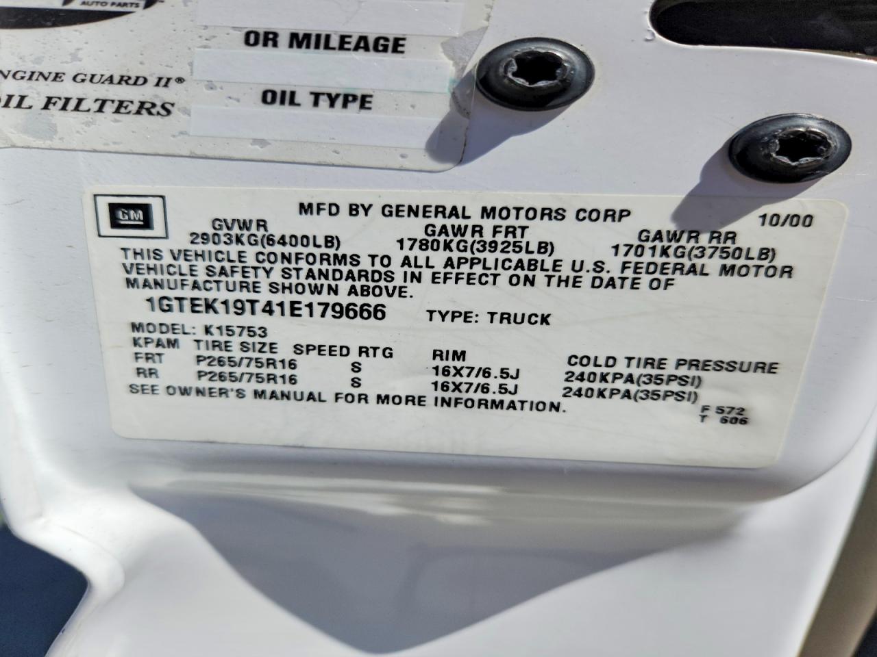 2001 Gmc New Sierra K1500 White vin: 1GTEK19T41E179666
