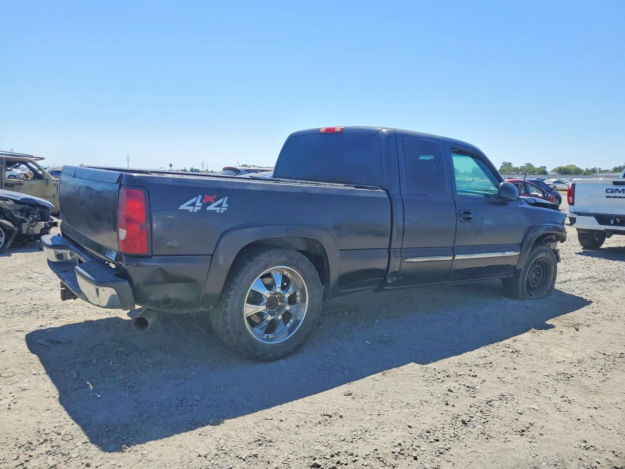 2004 Gmc New Sierra K1500 Черный vin: 1GTEK19T64E114709
