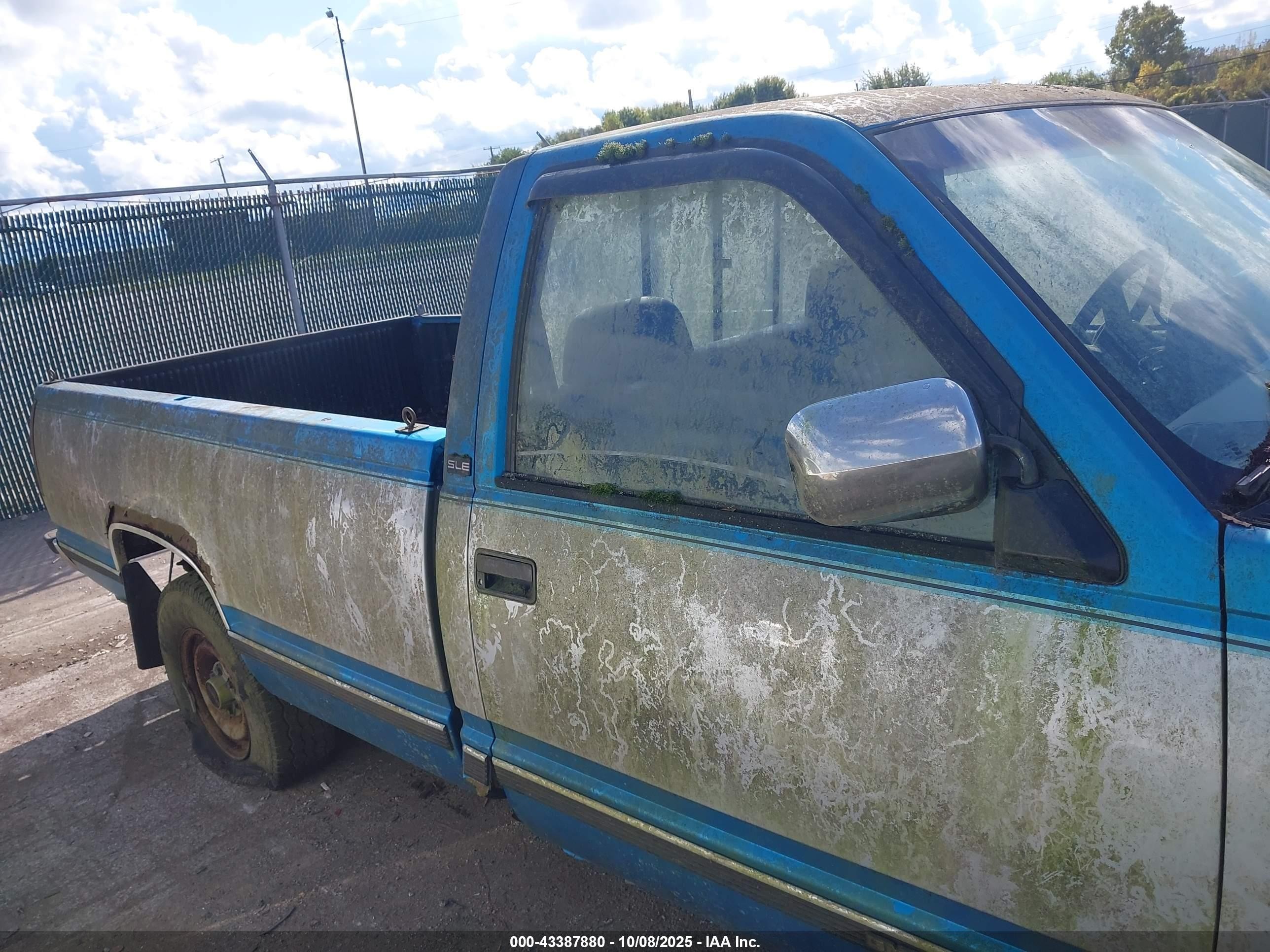 1992 Gmc Sierra C2500 Синий vin: 1GTFC24K0NE534960