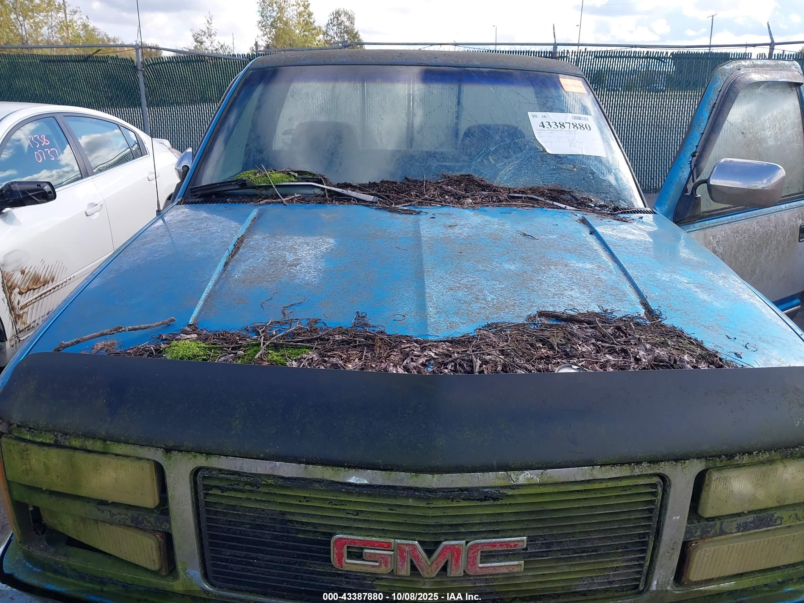 1992 Gmc Sierra C2500 Синий vin: 1GTFC24K0NE534960