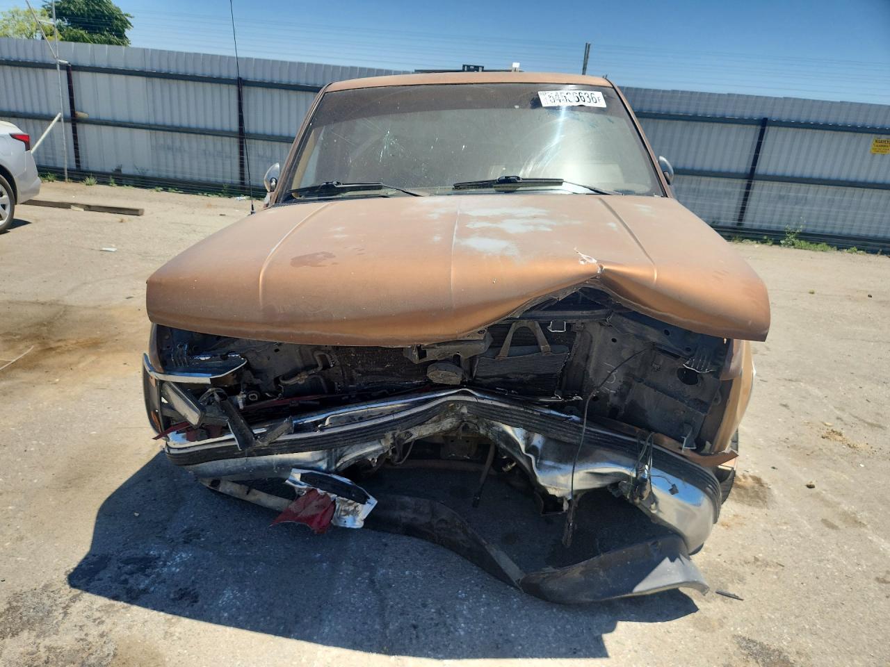 1989 Gmc Sierra C2500 Two Tone vin: 1GTFC24K1KE548166