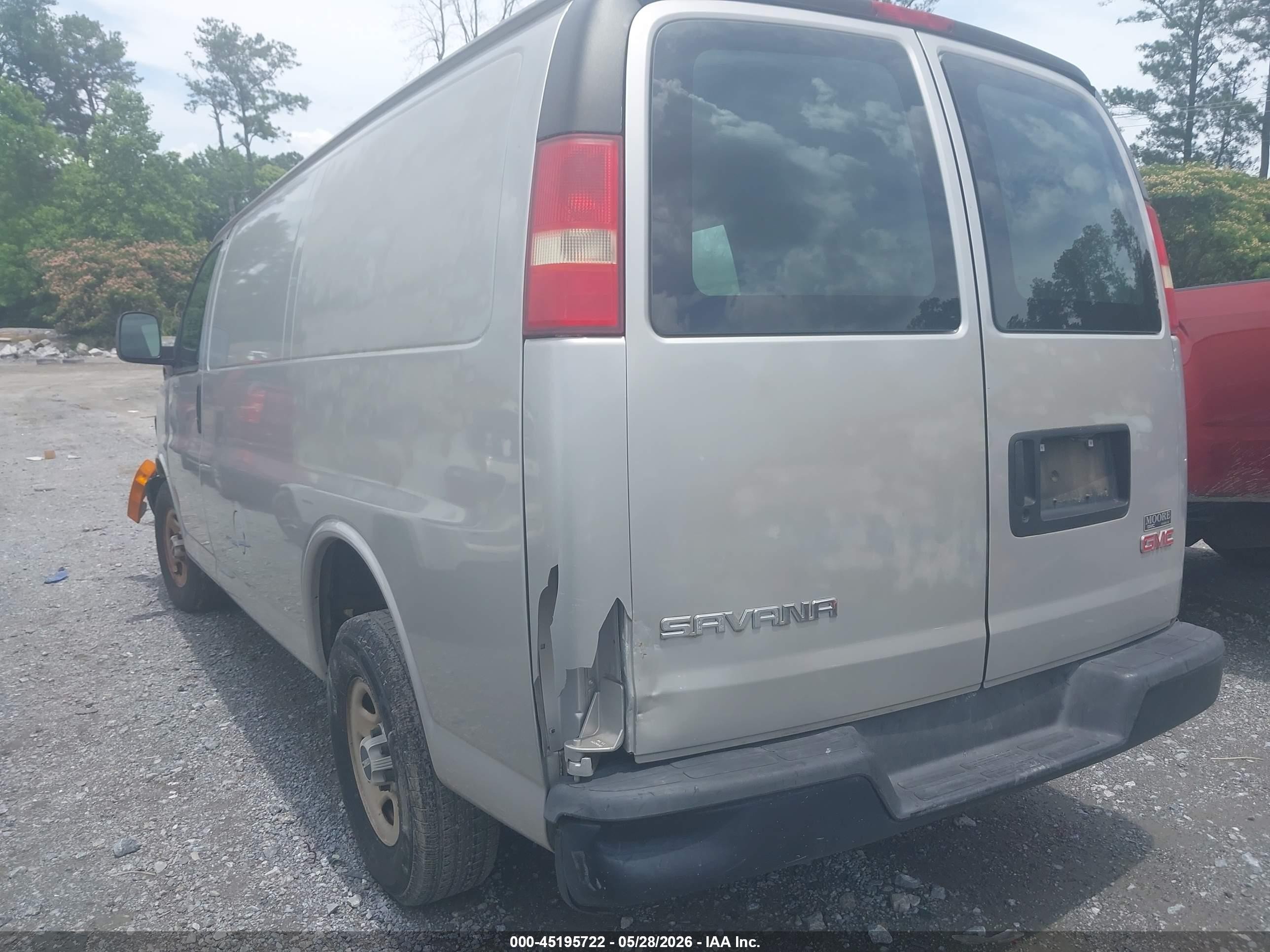 2007 Gmc Savana Work Van Серебряный vin: 1GTFG15X871144529