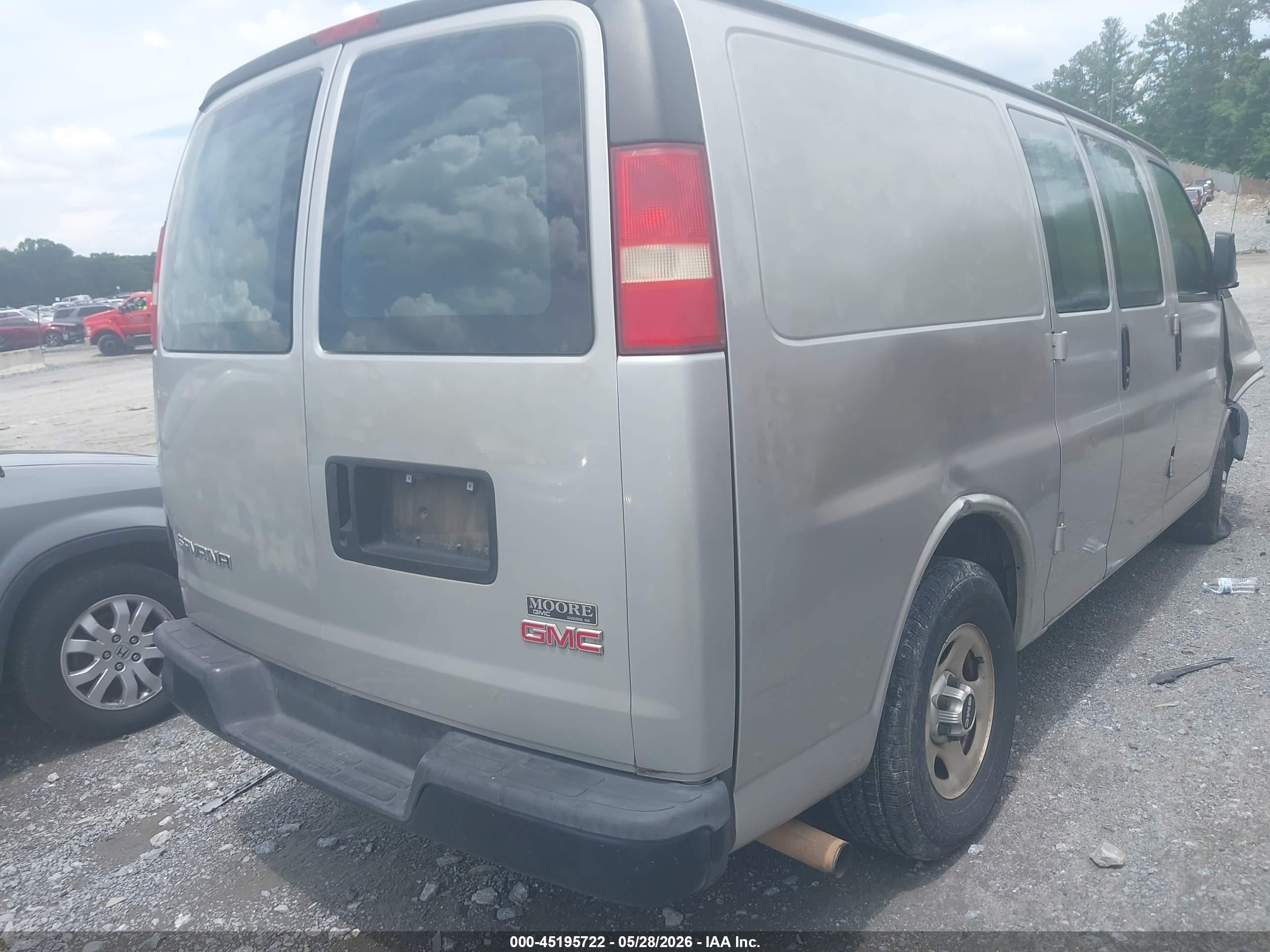 2007 Gmc Savana Work Van Серебряный vin: 1GTFG15X871144529