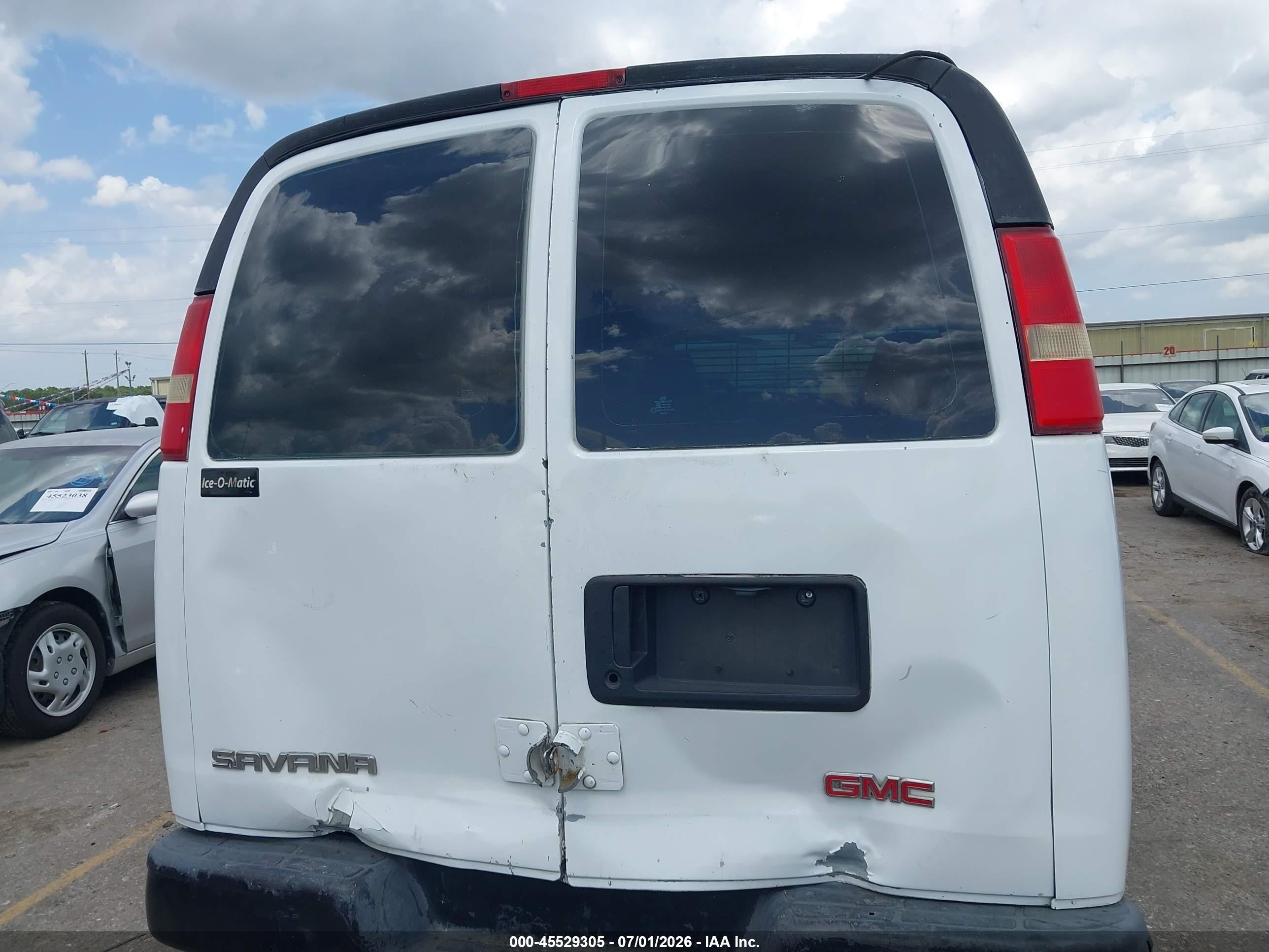 2008 Gmc Savana Work Van White vin: 1GTFG15X881100449