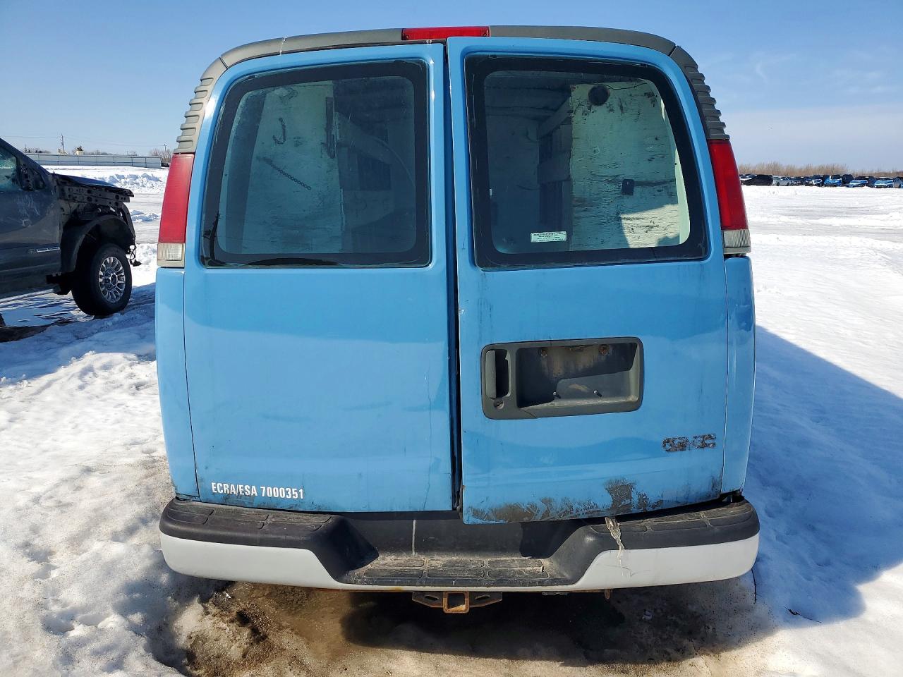 2002 Gmc Savana G2500 Blue vin: 1GTFG25M621105247