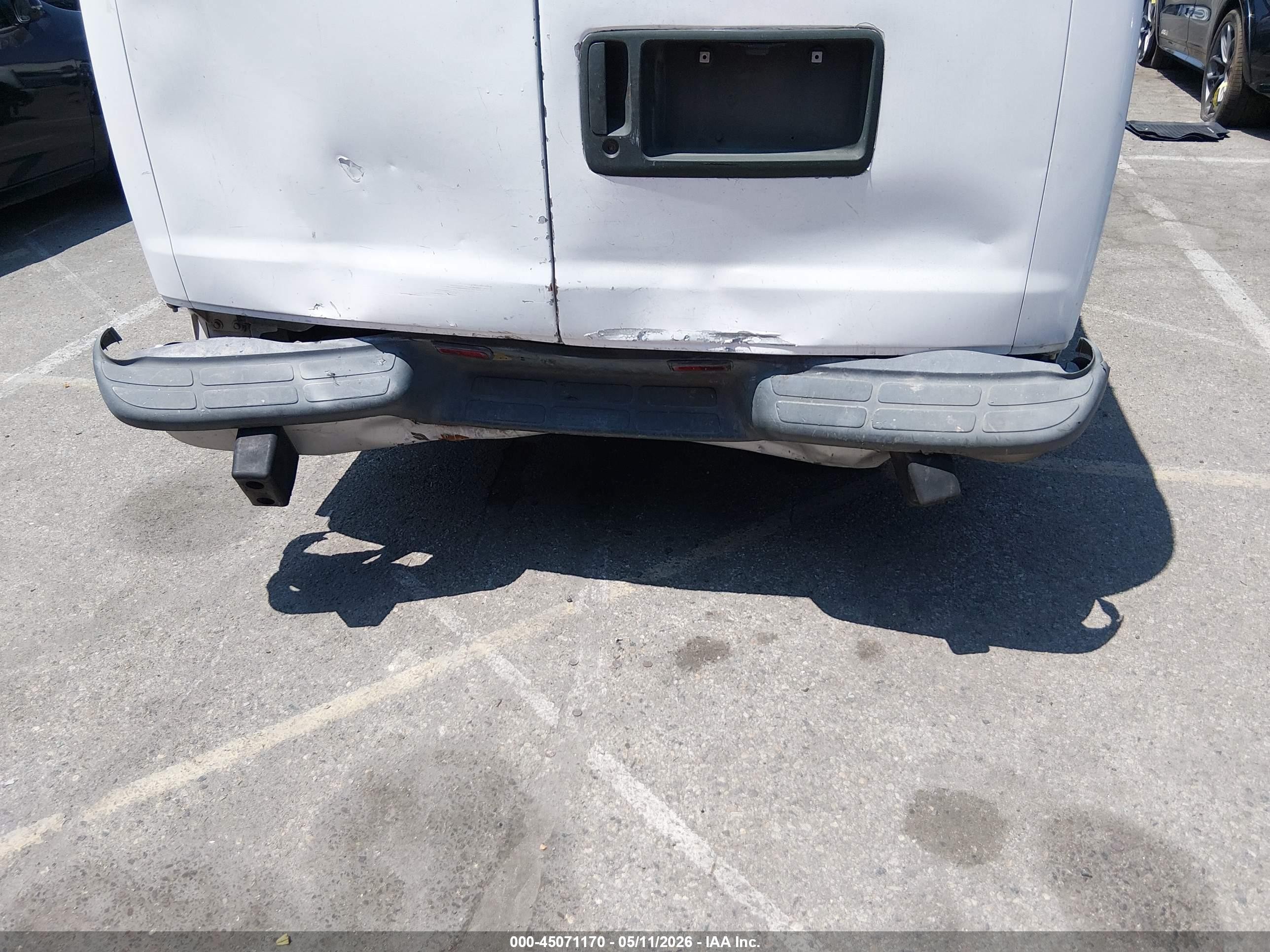 2000 Gmc Savana Standard White vin: 1GTFG25MXY1902061