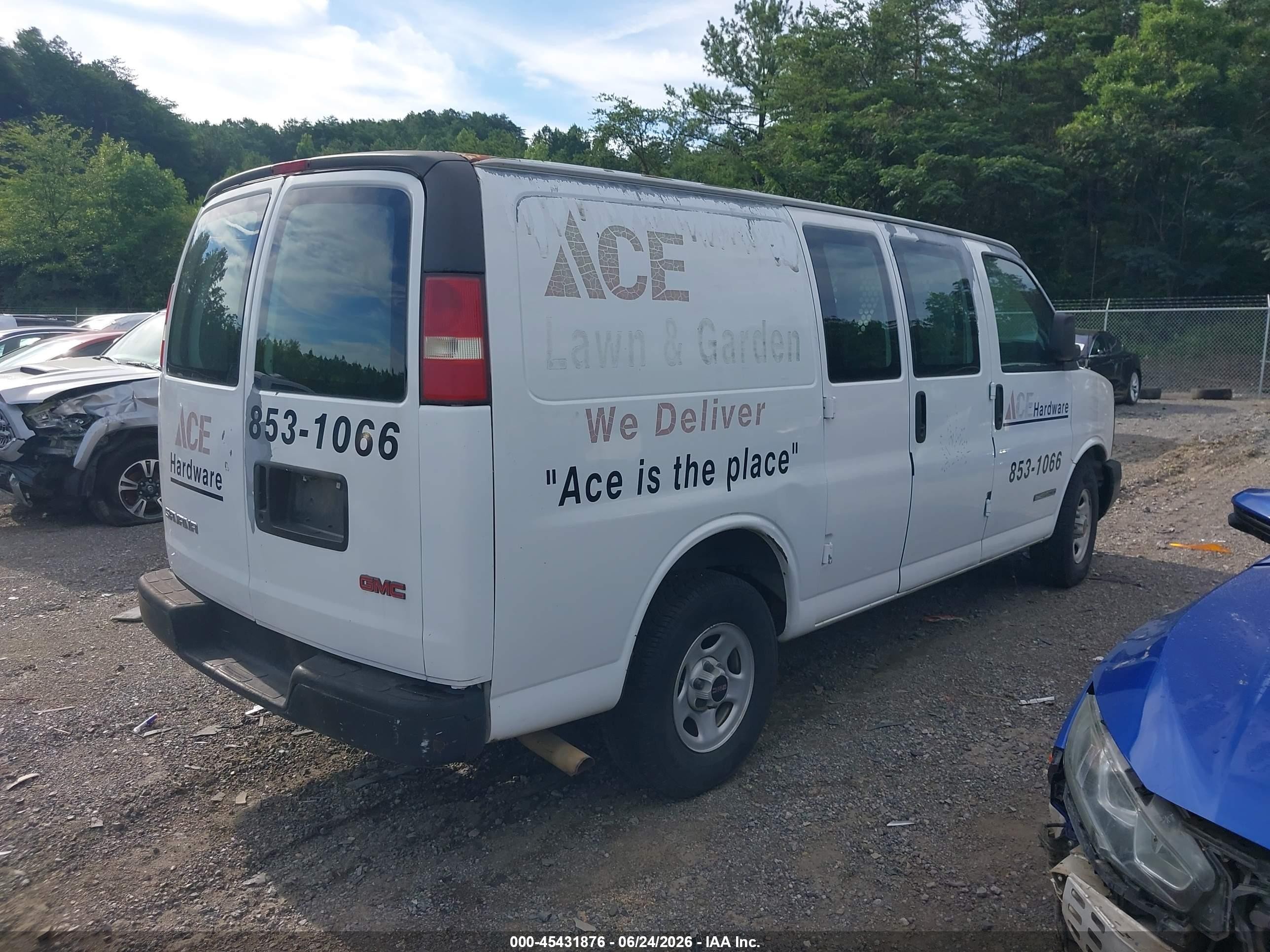 2003 Gmc Savana Standard White vin: 1GTFG25T331101522