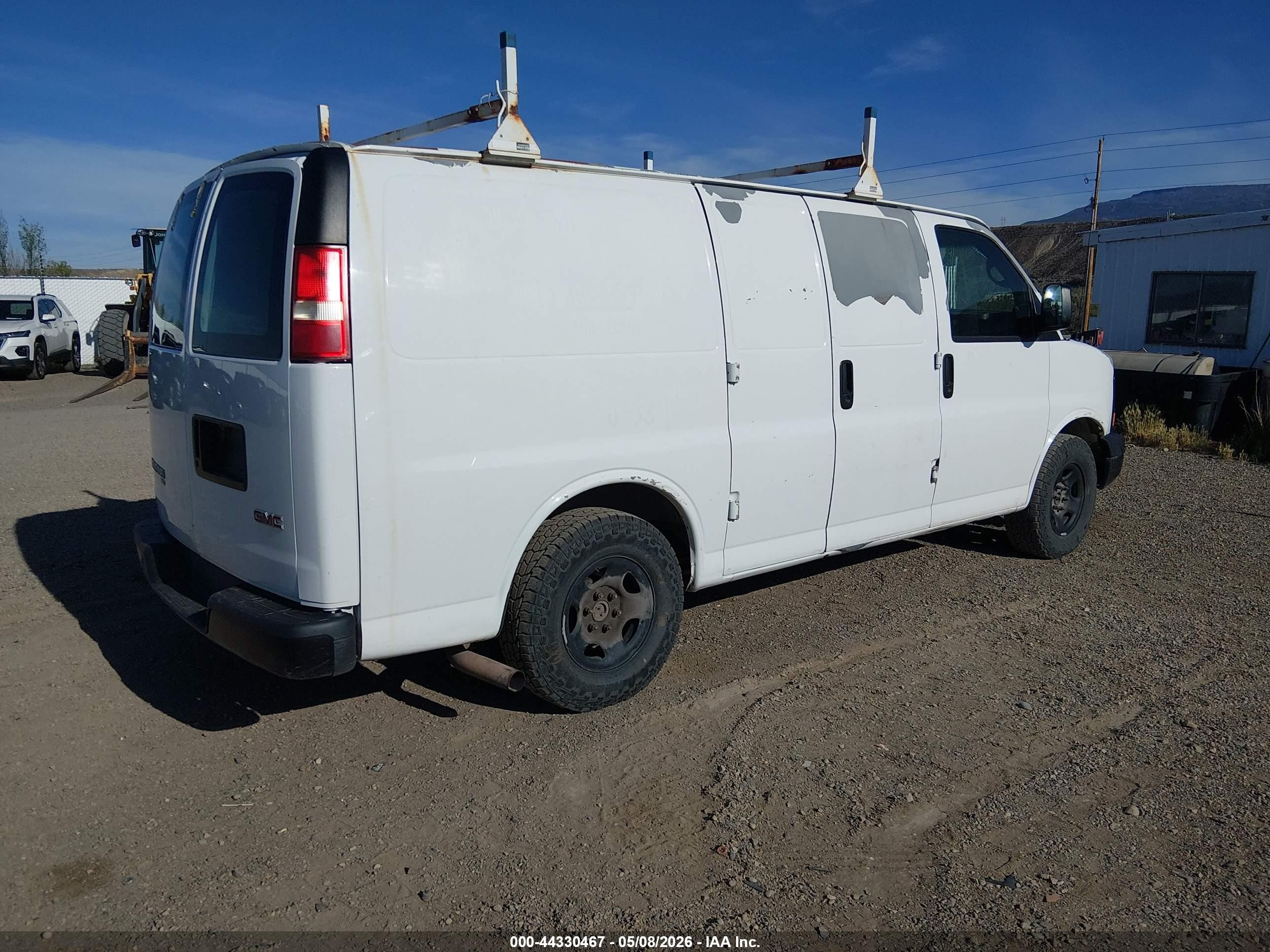 2007 Gmc Savana Work Van White vin: 1GTFH15T671201630