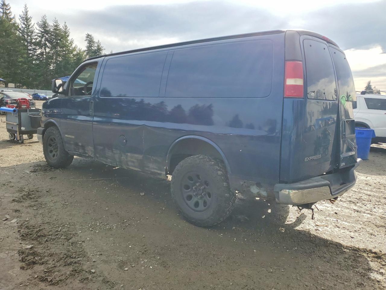 2003 Gmc Savana G2500 Blue vin: 1GTFH25T031149170