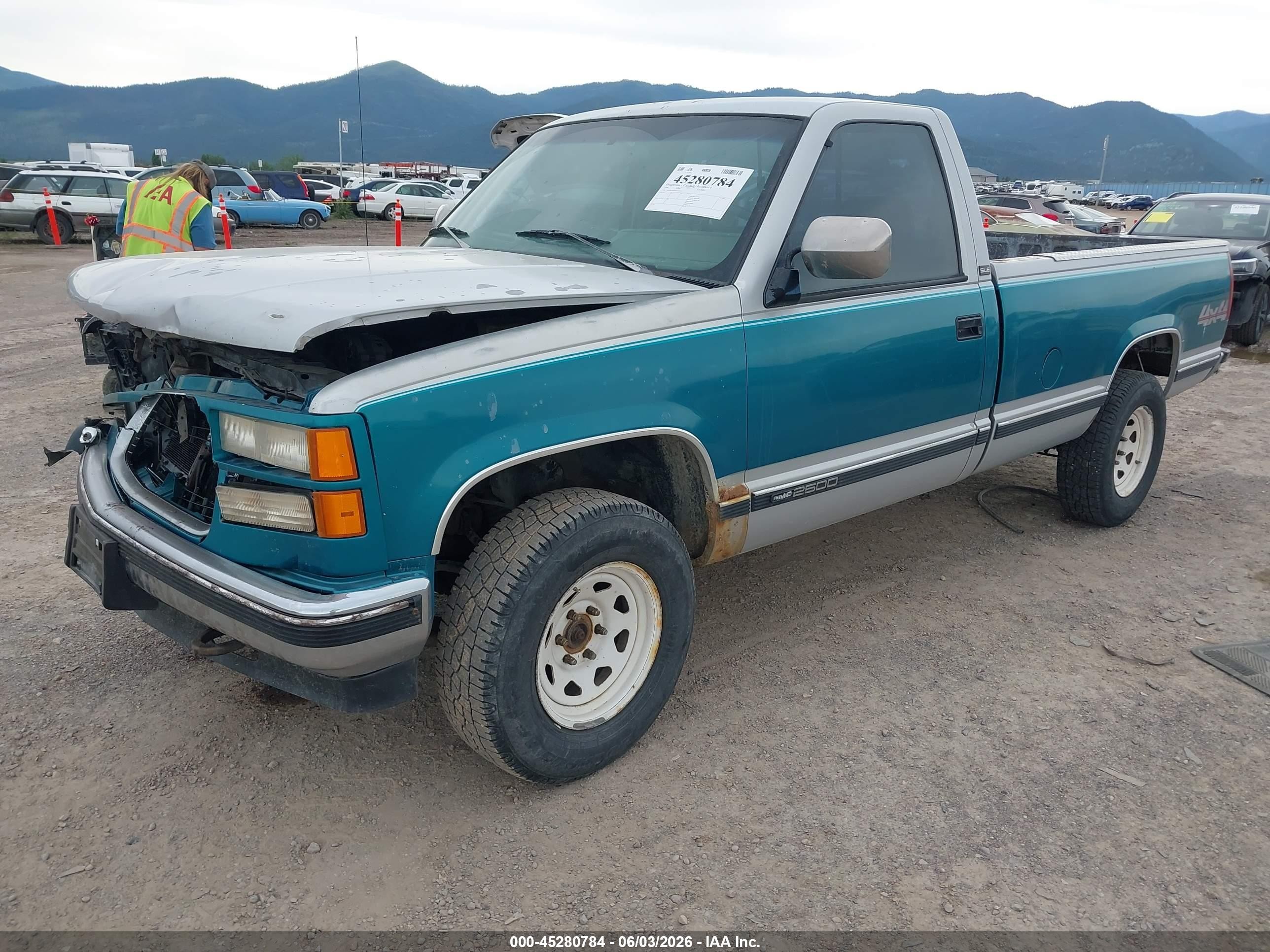 1994 Gmc Sierra K2500 Green vin: 1GTFK24K8RE534634