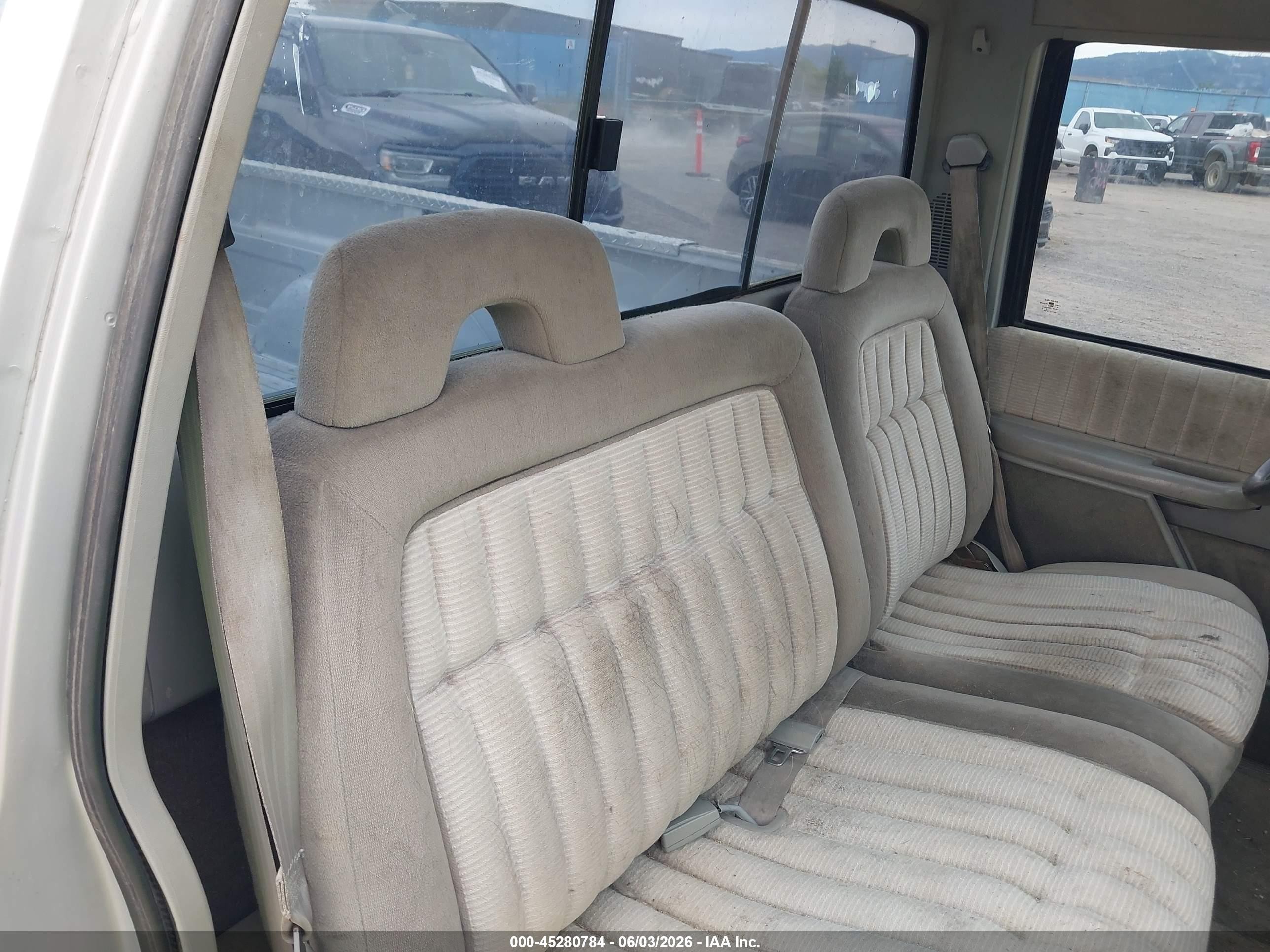 1994 Gmc Sierra K2500 Green vin: 1GTFK24K8RE534634