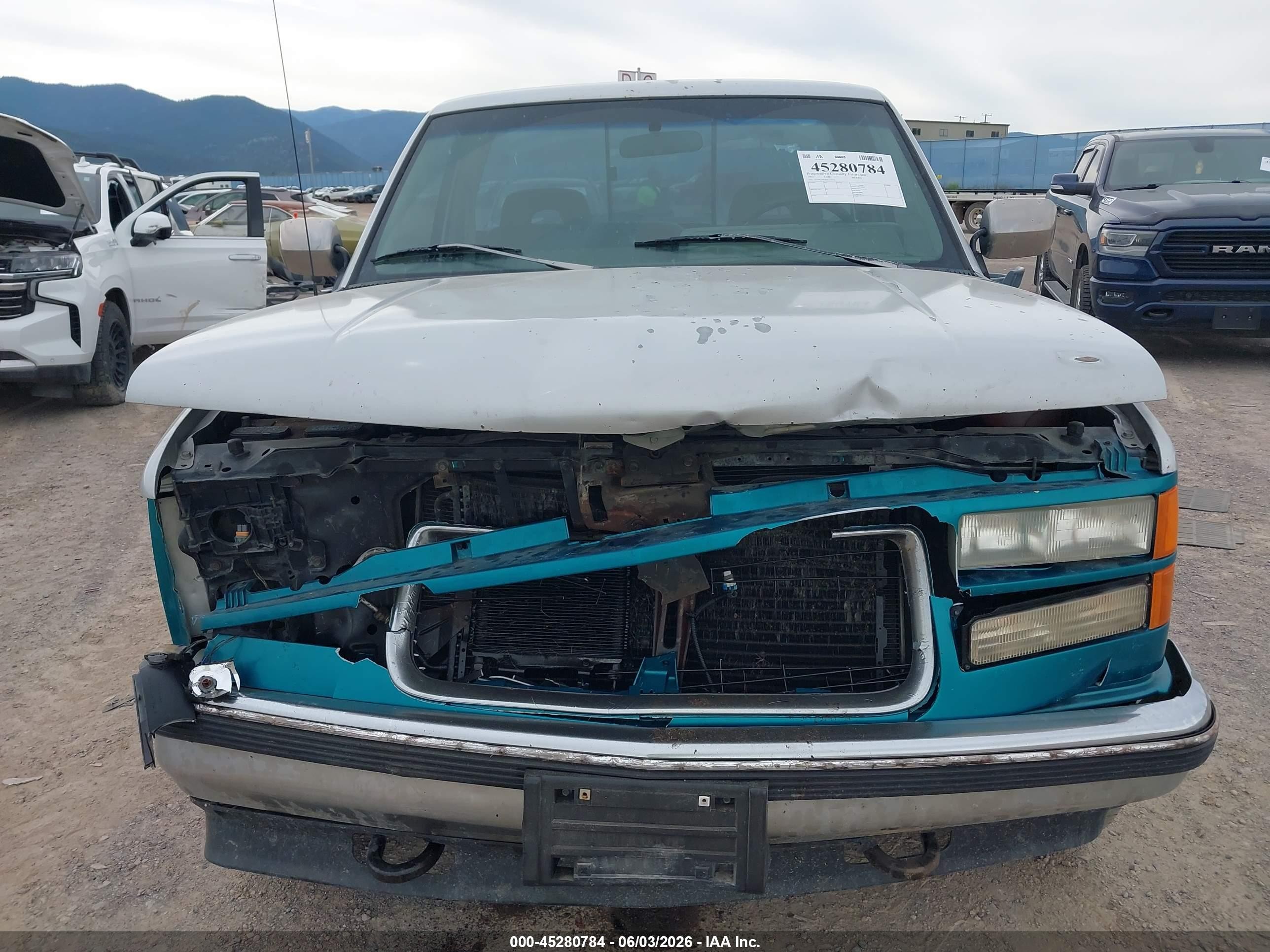 1994 Gmc Sierra K2500 Green vin: 1GTFK24K8RE534634
