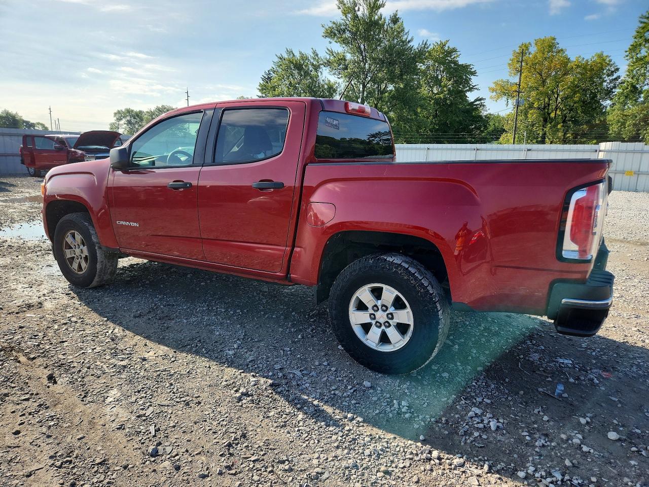 2015 Gmc Canyon Red vin: 1GTG5AEA5F1202875