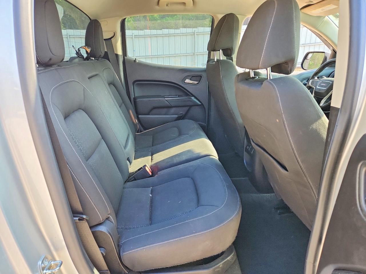 2015 Gmc Canyon Sle Silver vin: 1GTG5BE34F1247989