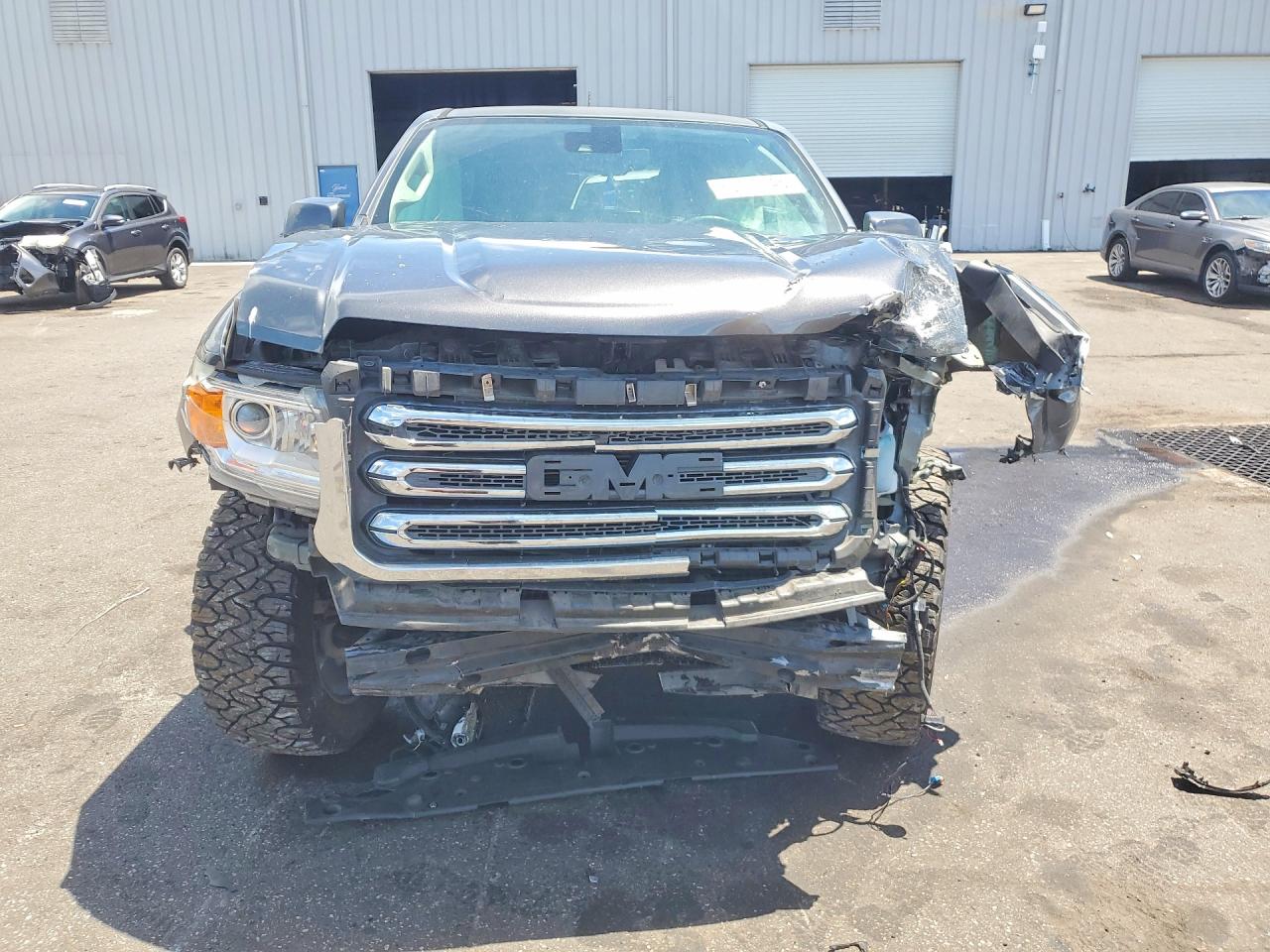 2015 Gmc Canyon Sle Серый vin: 1GTG5BE39F1249821