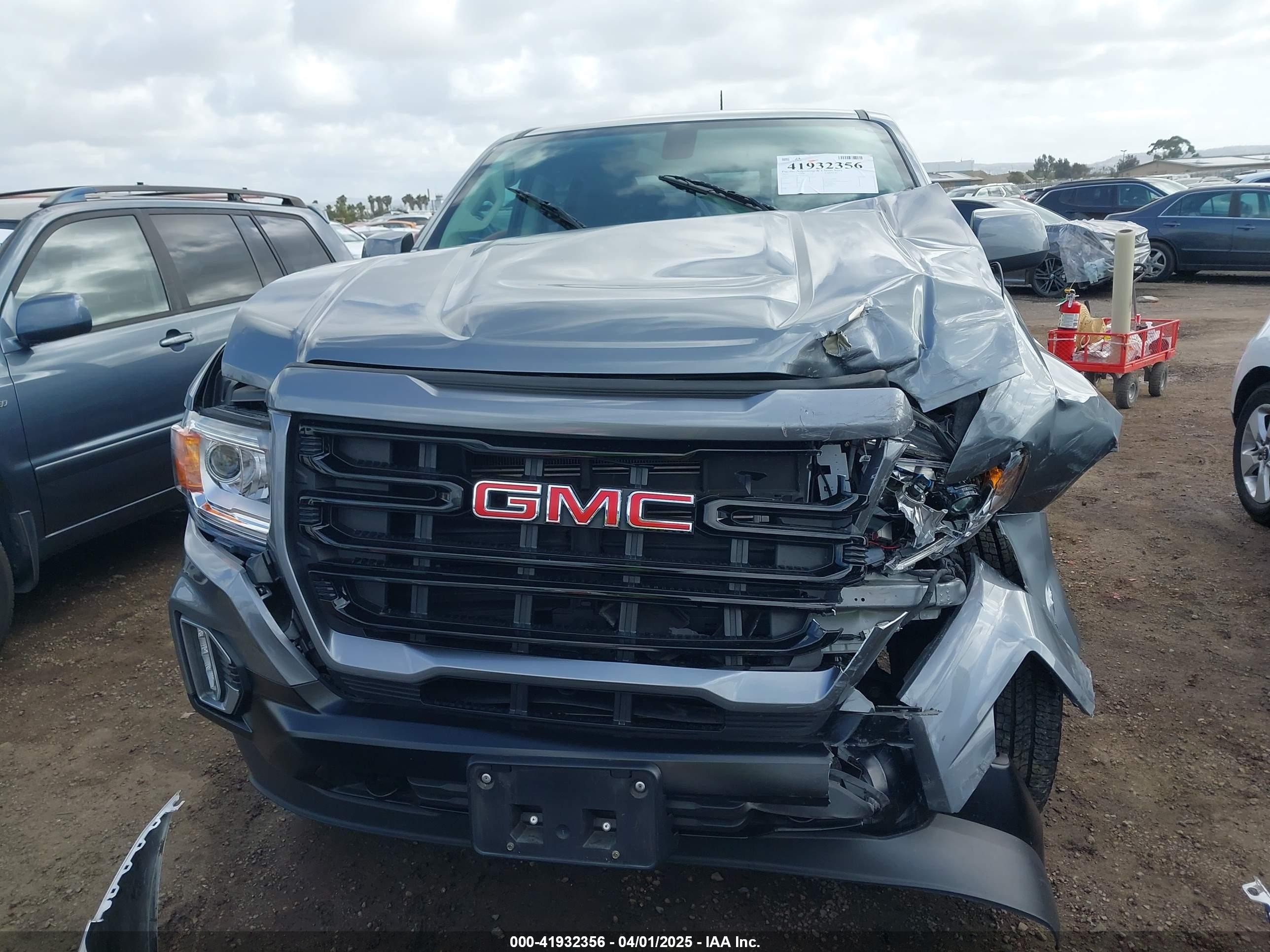 2022 Gmc Canyon 2wd  Short Box Elevation Pewter vin: 1GTG5CEN8N1199841