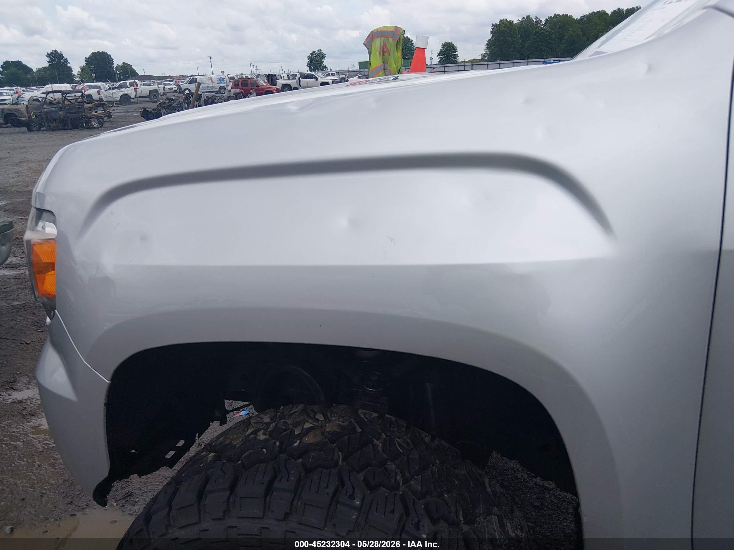 2015 Gmc Canyon Sle Серебряный vin: 1GTG6BE35F1239476