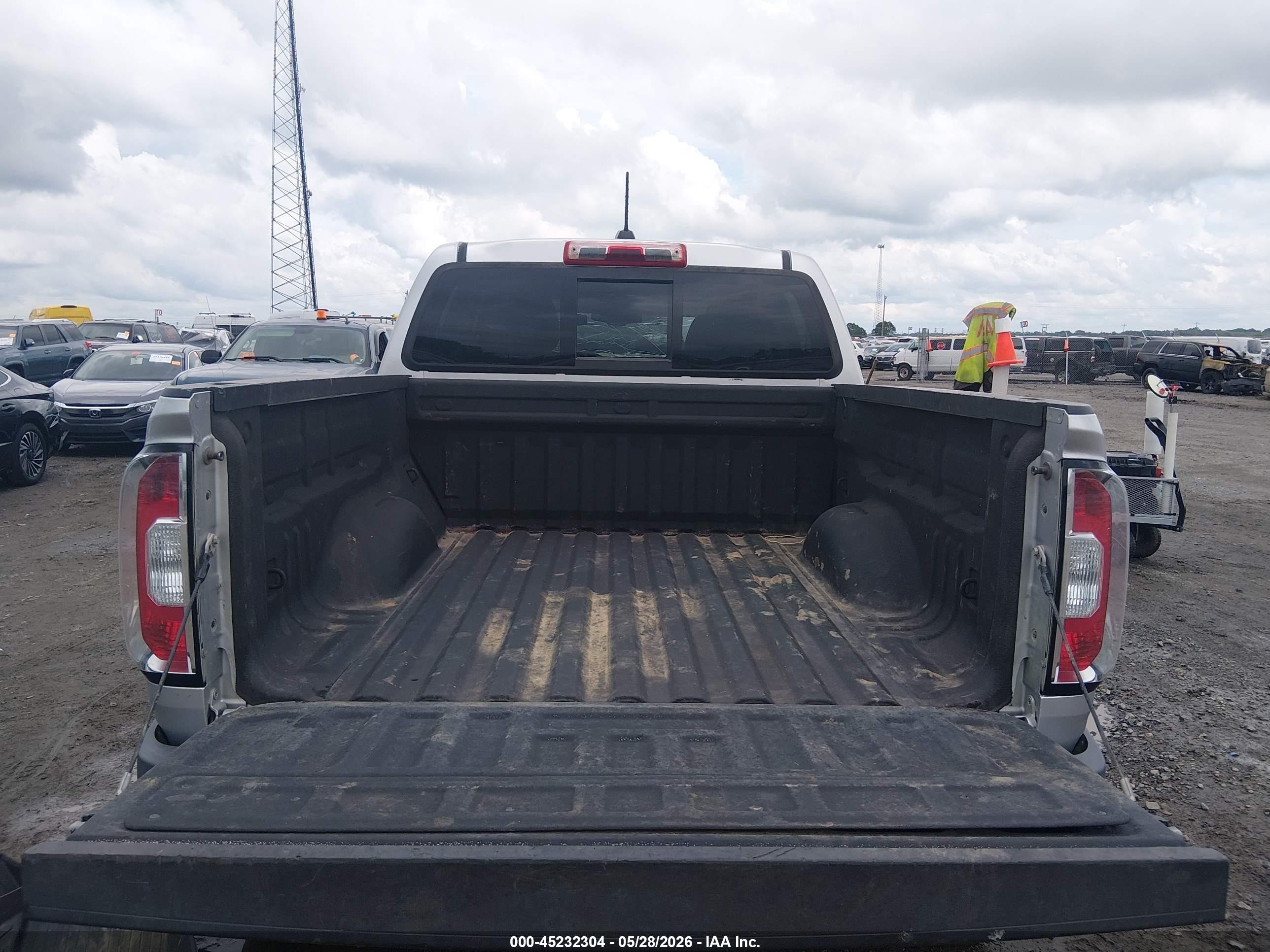 2015 Gmc Canyon Sle Серебряный vin: 1GTG6BE35F1239476