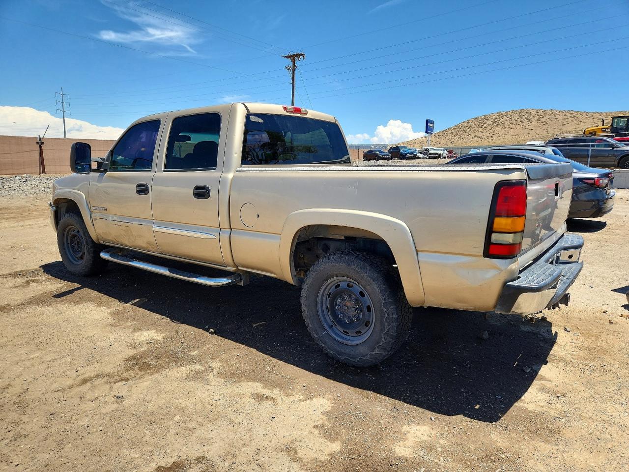 2004 Gmc Sierra C2500 Crew Cab Tan vin: 1GTGC23U04F110193