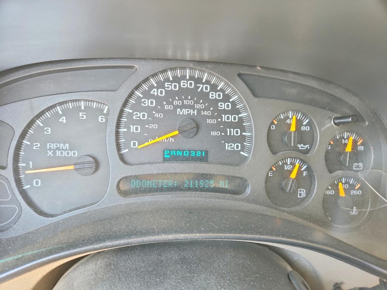 2004 Gmc Sierra C2500 Crew Cab Tan vin: 1GTGC23U04F110193