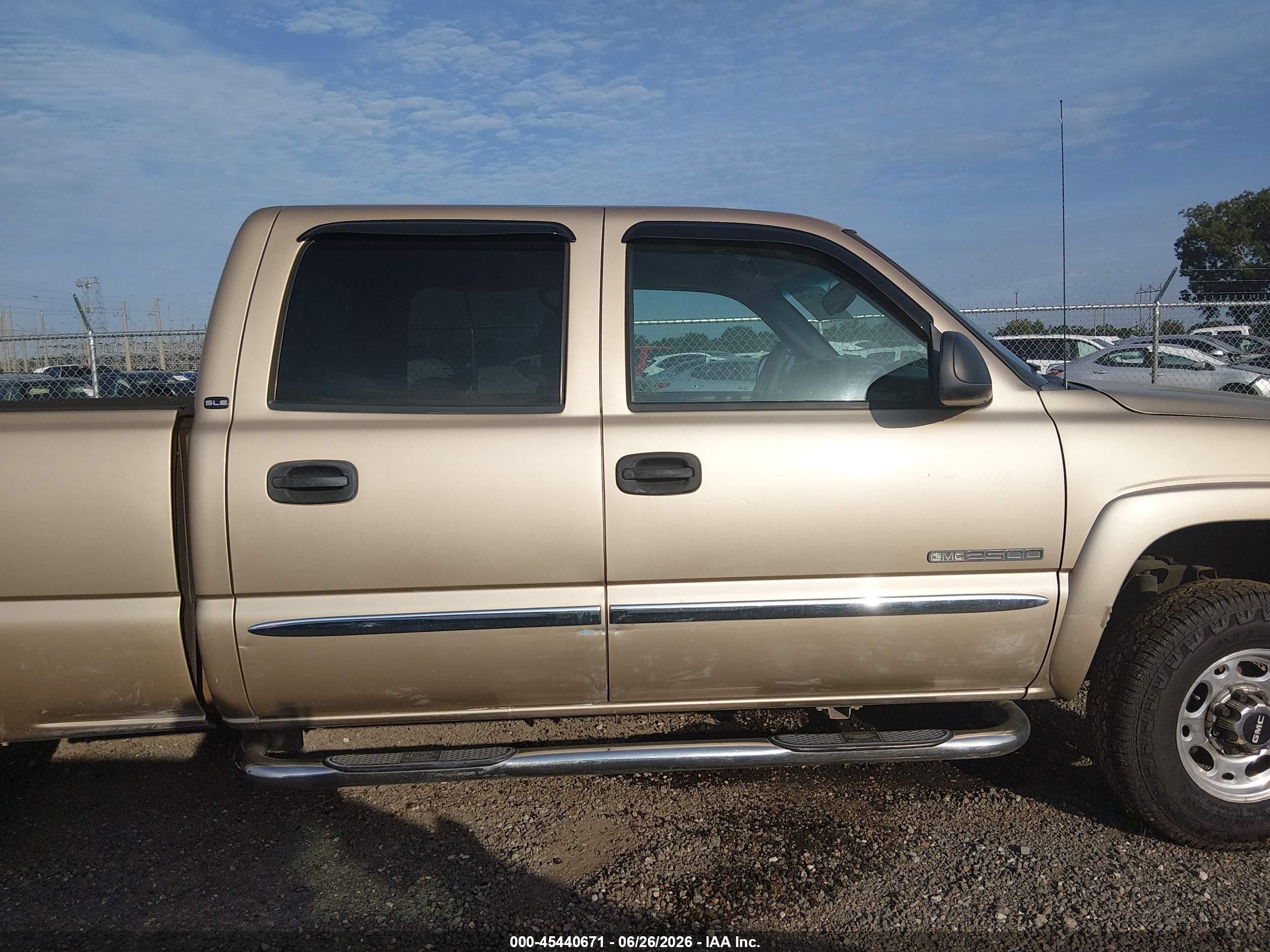 2004 Gmc Sierra 2500 Sle Tan vin: 1GTGC23UX4F226694