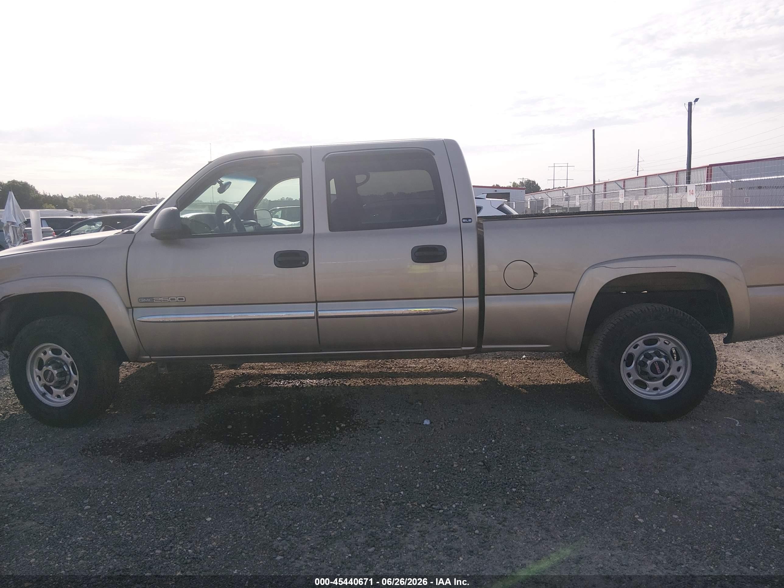 2004 Gmc Sierra 2500 Sle Tan vin: 1GTGC23UX4F226694