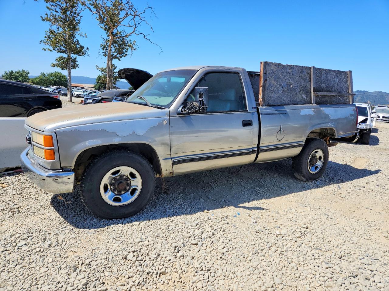 1GTGC24J7YR155320
