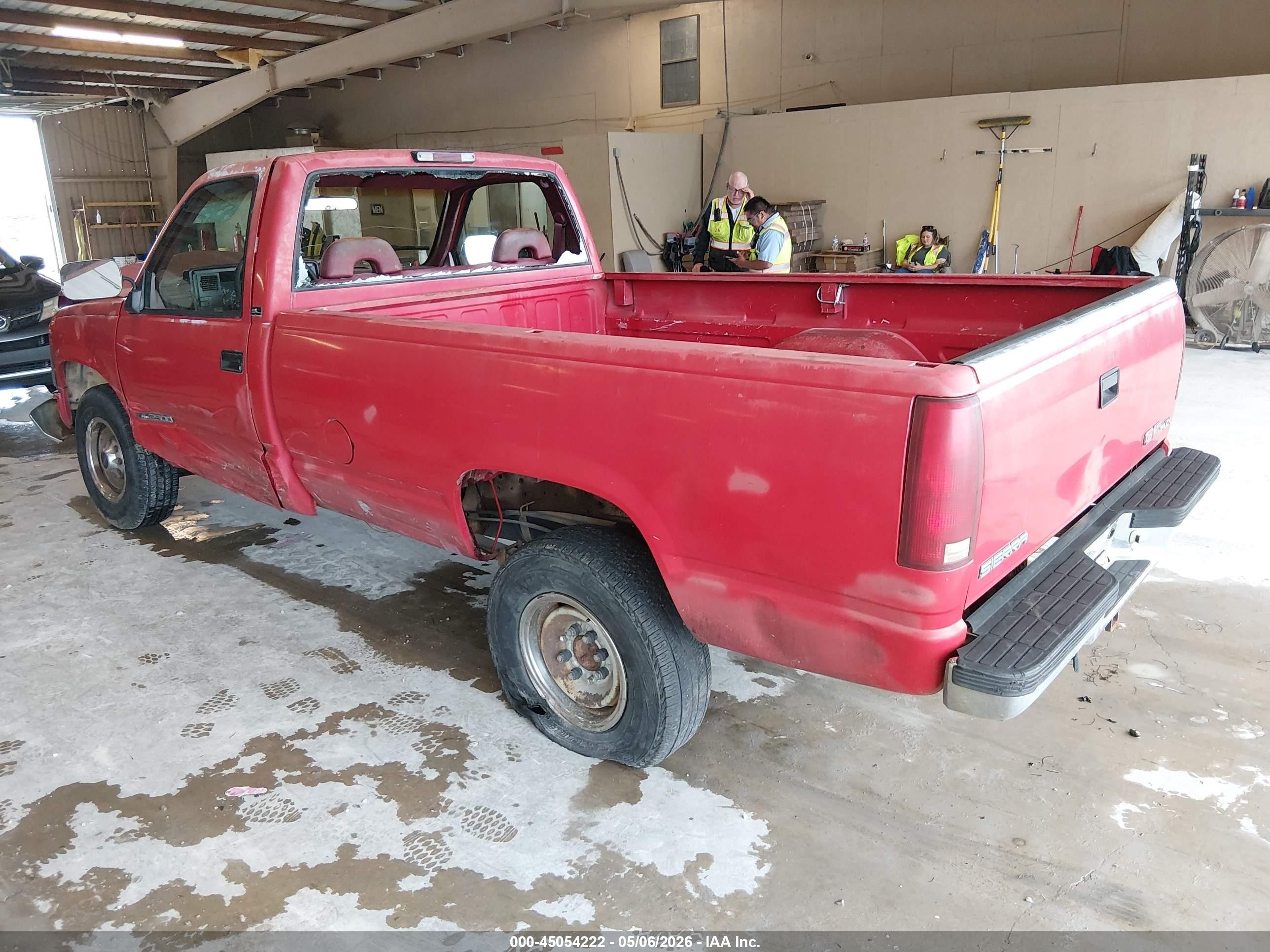 1994 Gmc Sierra C2500 Red vin: 1GTGC24K0RE504710