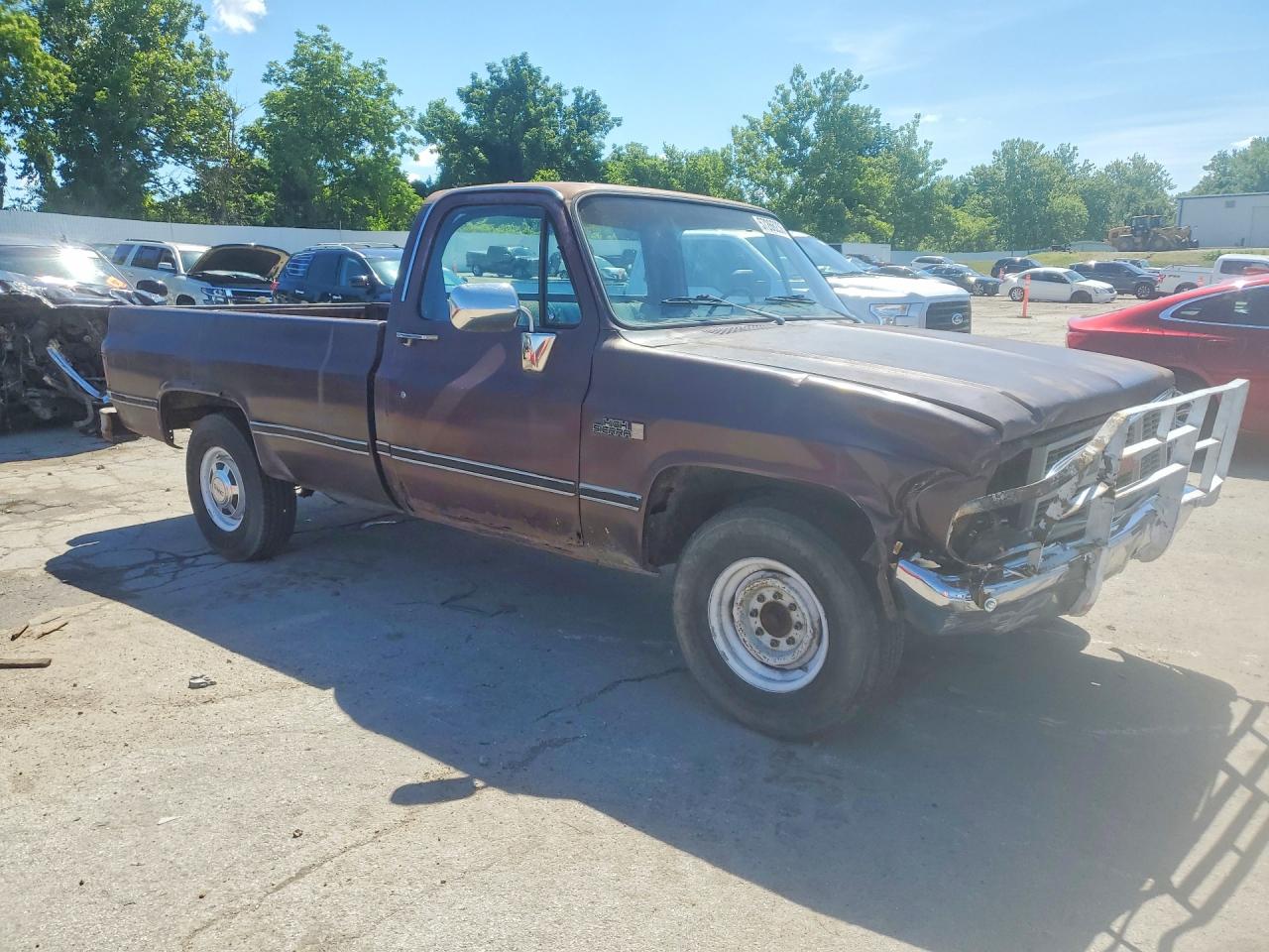 1983 Gmc C2500 Burgundy vin: 1GTGC24M4DS501742