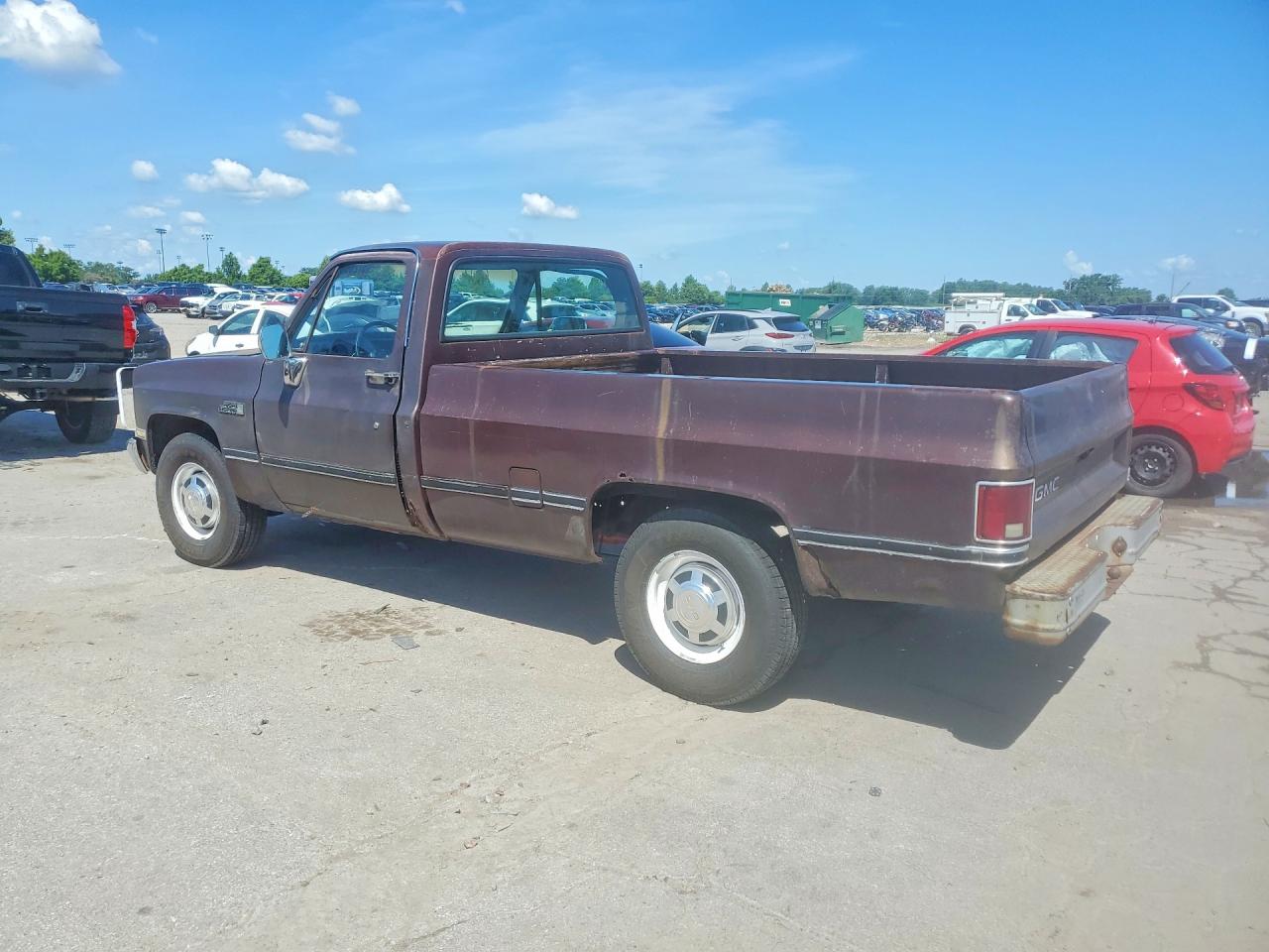 1983 Gmc C2500 Burgundy vin: 1GTGC24M4DS501742