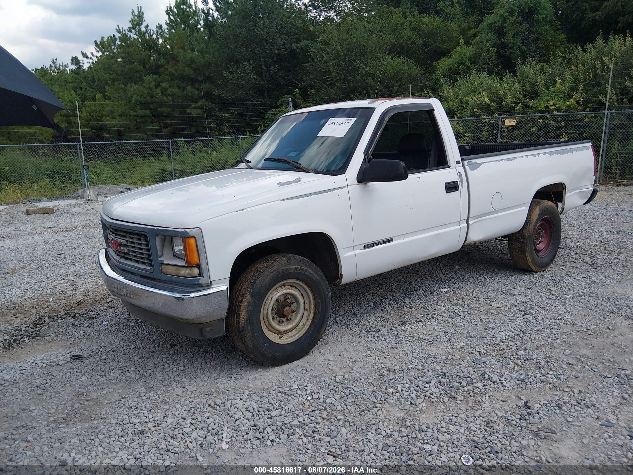 1999 Gmc Sierra 2500 Sl (carry-over) White vin: 1GTGC24R6XF060026