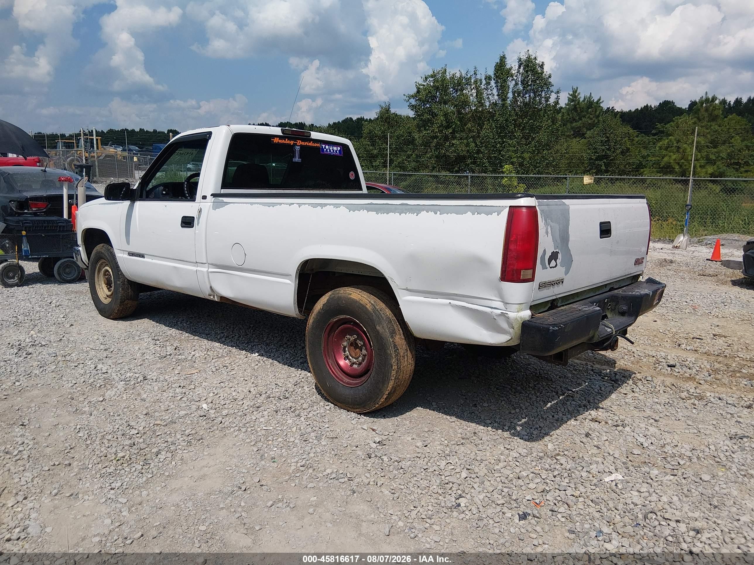 1999 Gmc Sierra 2500 Sl (carry-over) White vin: 1GTGC24R6XF060026