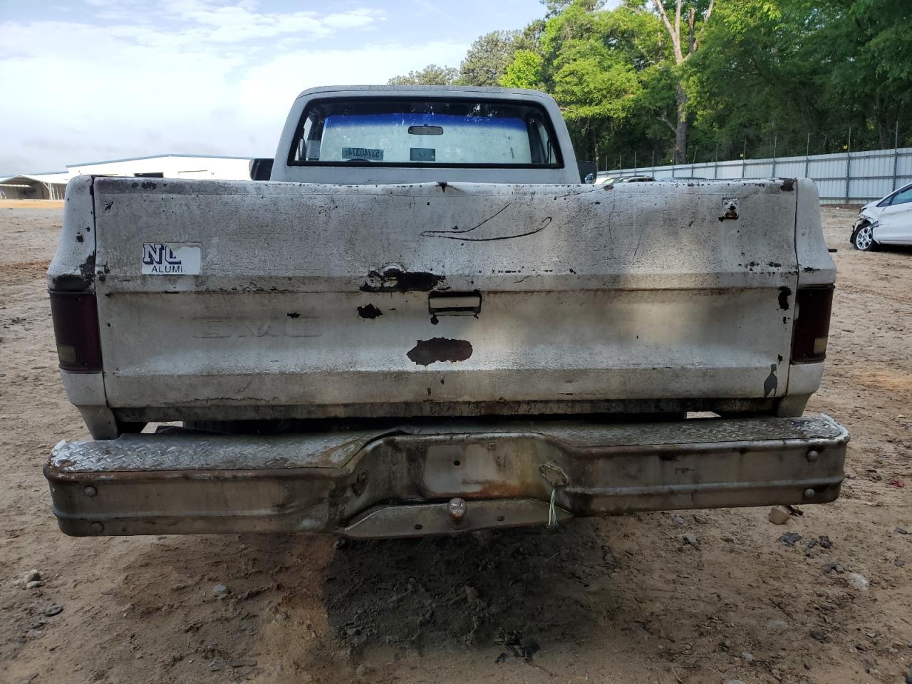 1985 Gmc C2500  White vin: 1GTGC24T2FJ508348