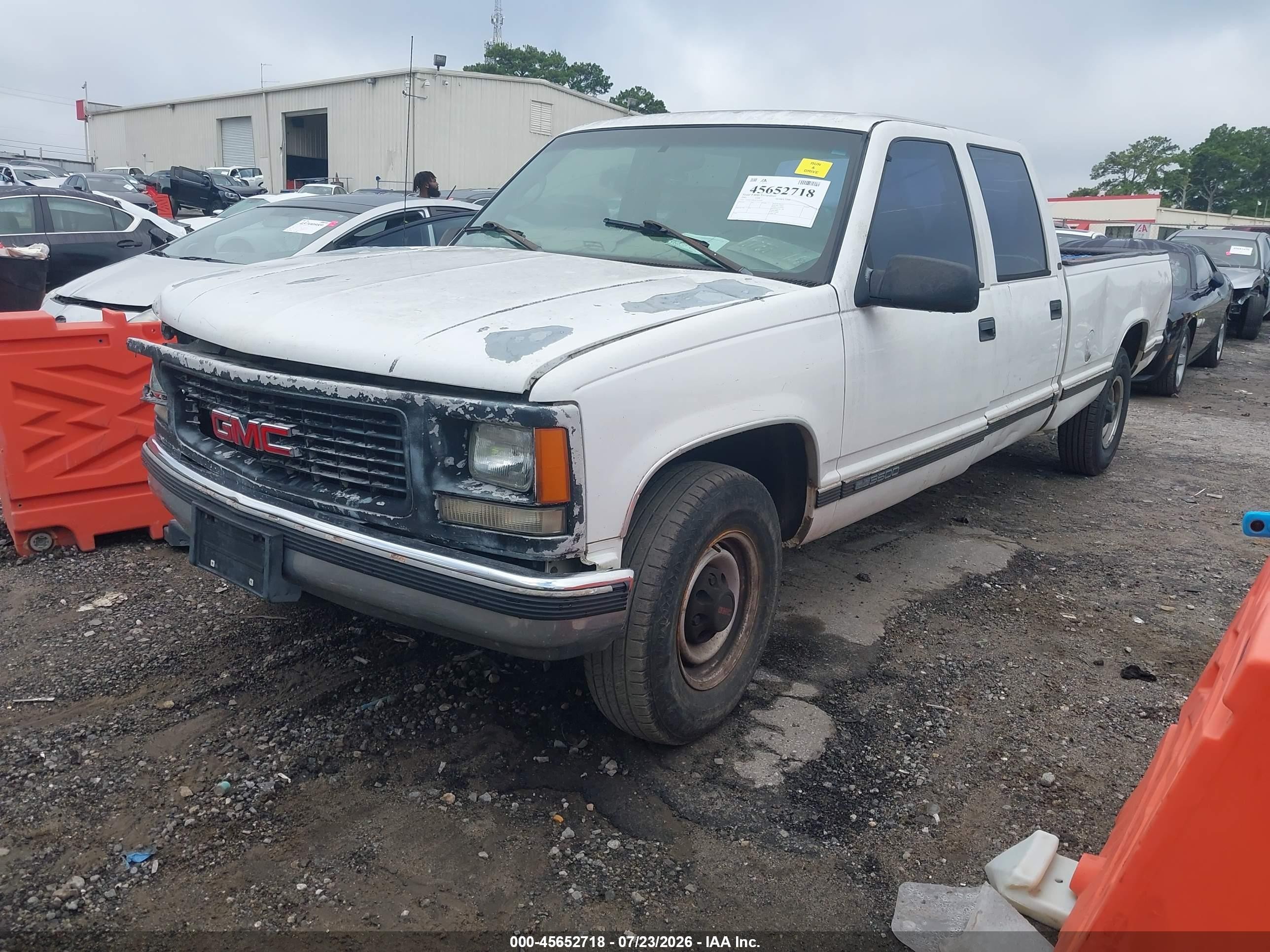 2000 Gmc Sierra 3500 Classic Sl White vin: 1GTGC33R9YF431642