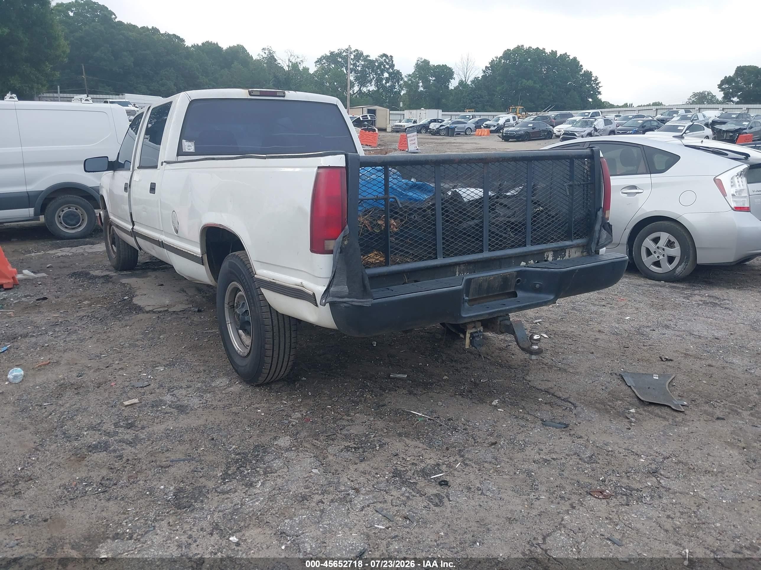 2000 Gmc Sierra 3500 Classic Sl White vin: 1GTGC33R9YF431642