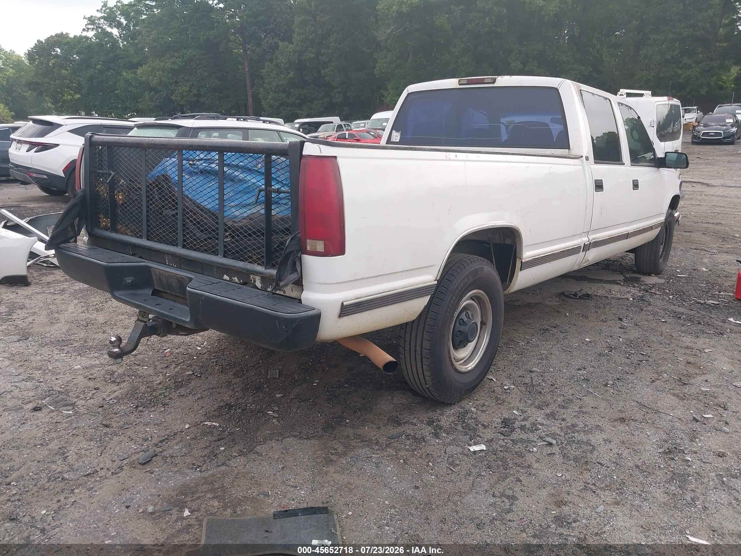 2000 Gmc Sierra 3500 Classic Sl White vin: 1GTGC33R9YF431642
