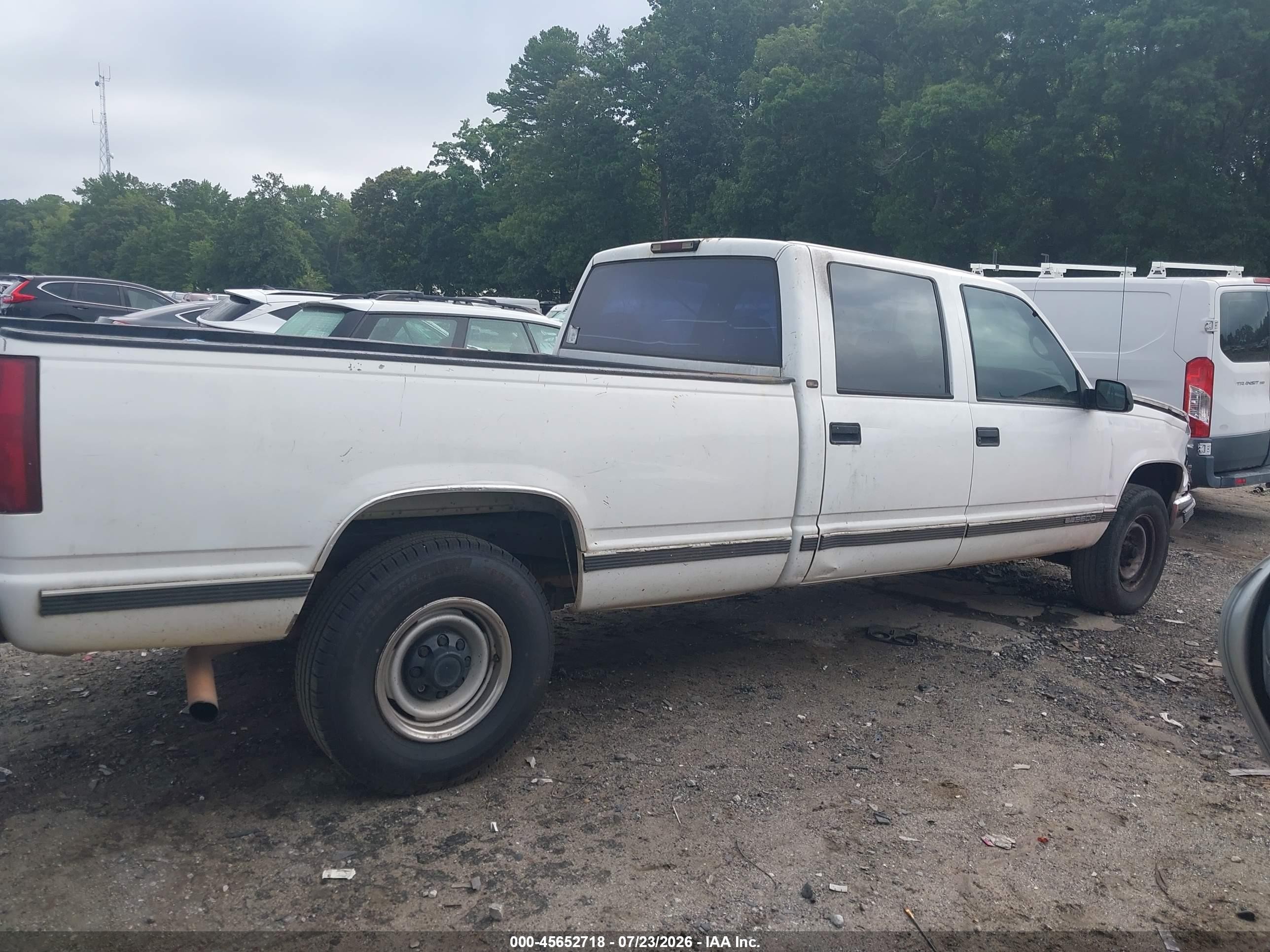 2000 Gmc Sierra 3500 Classic Sl White vin: 1GTGC33R9YF431642